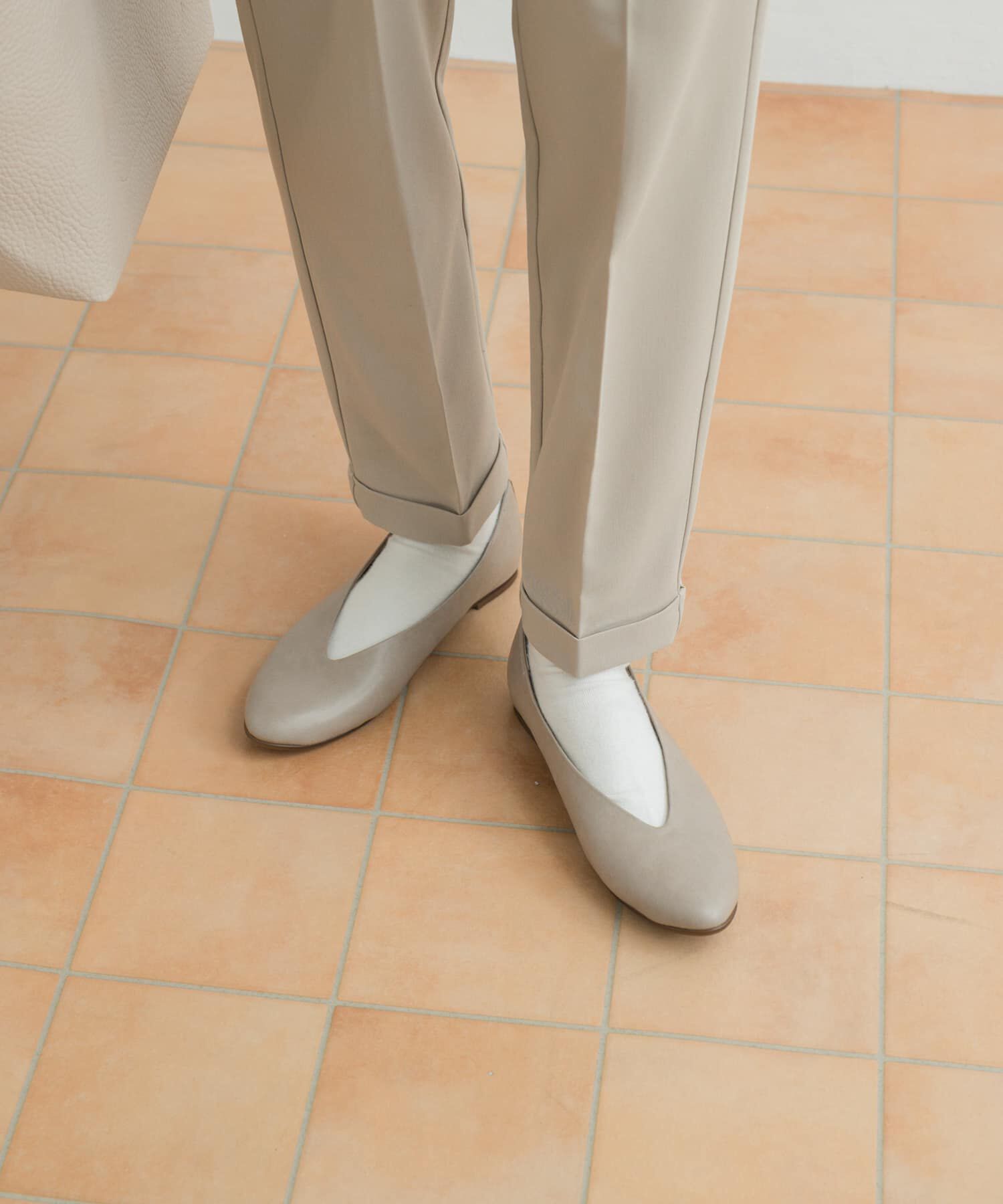 URBAN RESEARCH DOORS「Vカットパンプス」|パンプス|