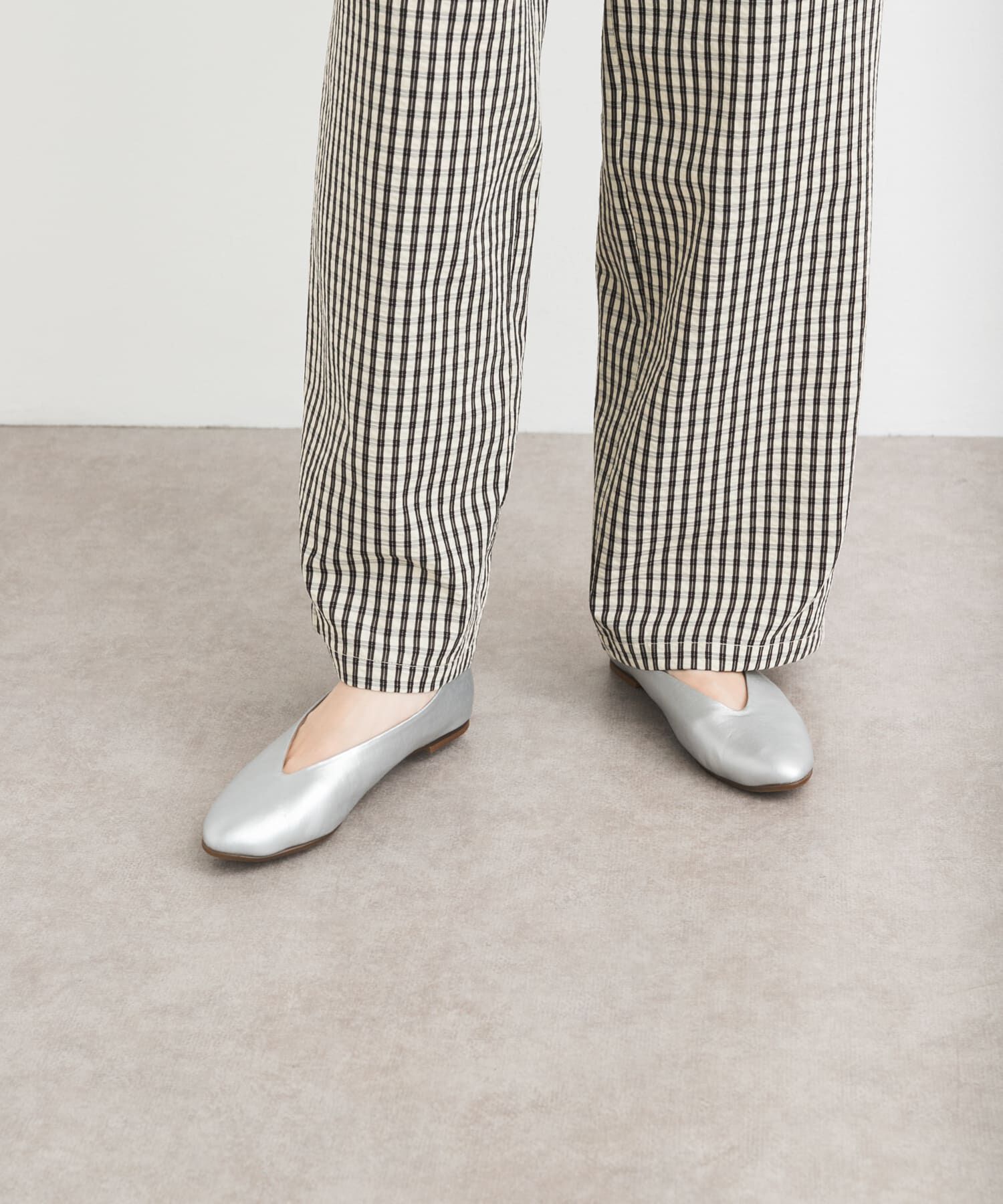 URBAN RESEARCH DOORS「Vカットパンプス」|パンプス|