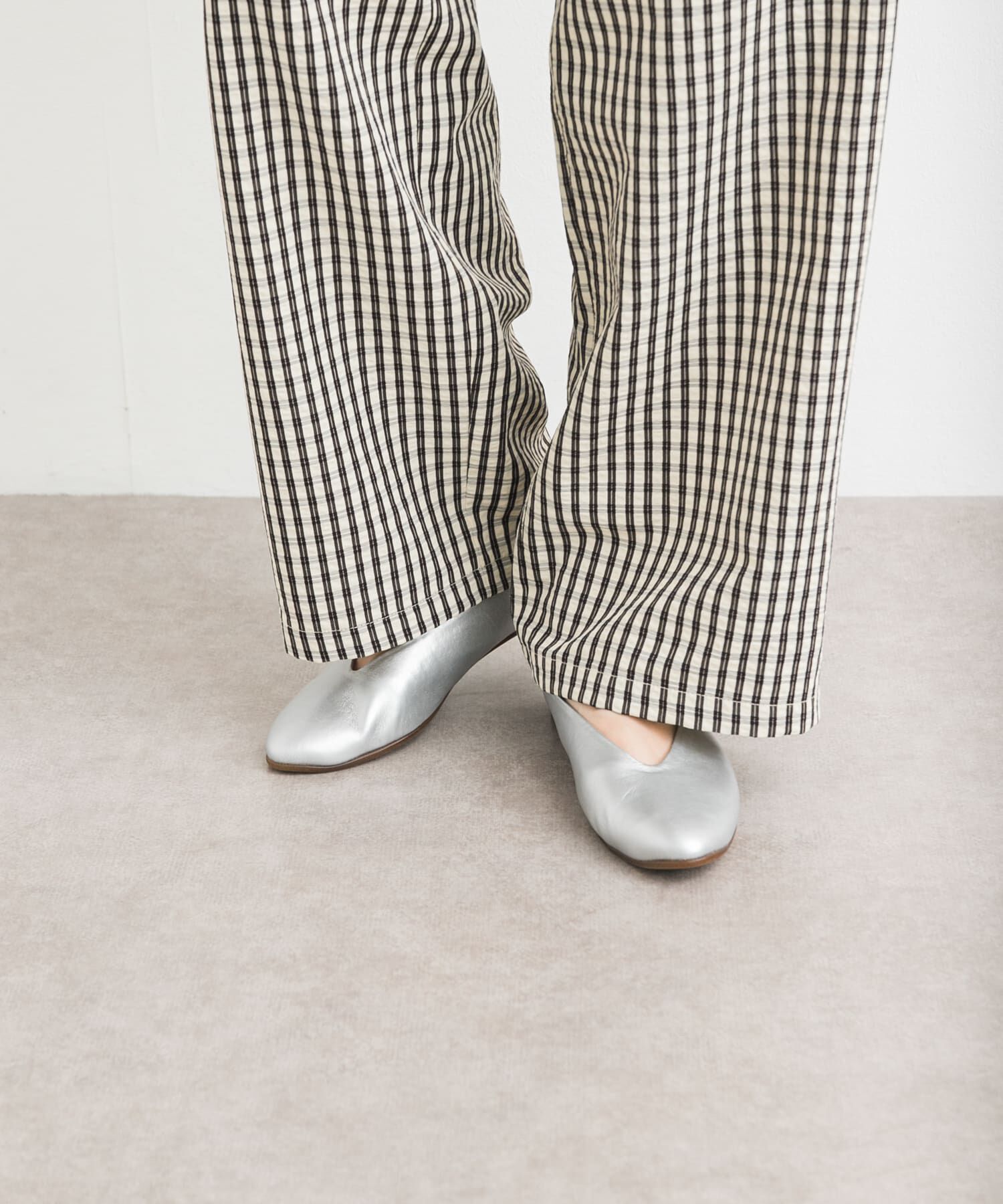 URBAN RESEARCH DOORS「Vカットパンプス」|パンプス|