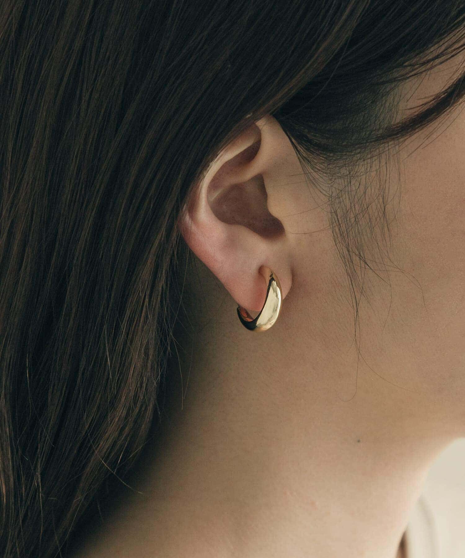 SMELLY「リッタイメタルフープイヤリング」|イヤリング|ゴールド