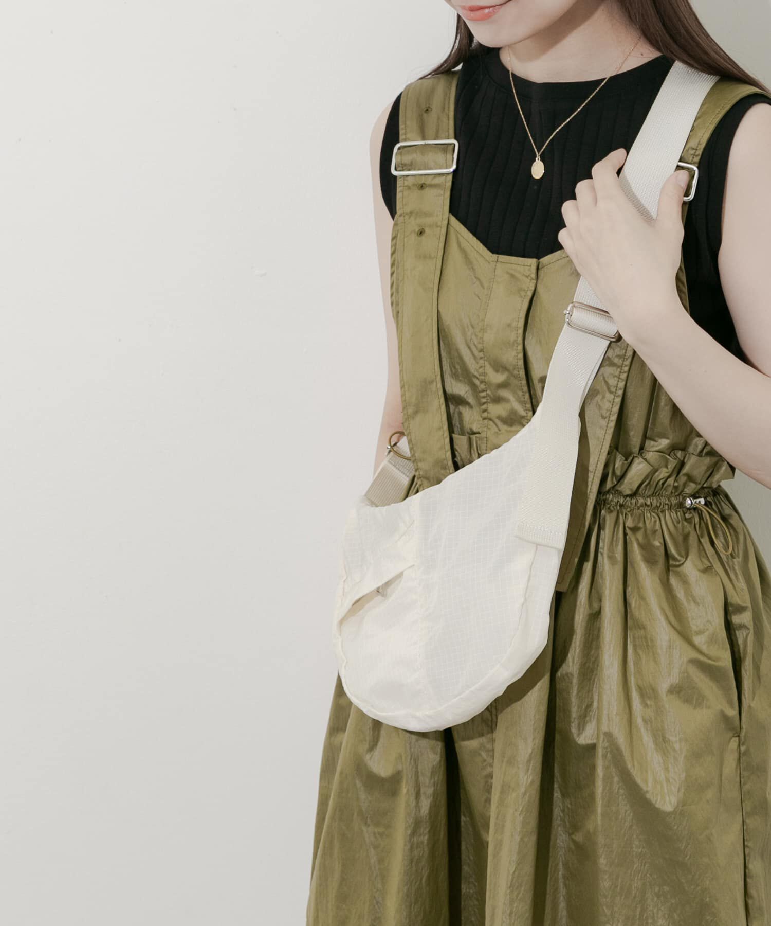 SMELLY「ハーフムーンナイロンショルダー」|ショルダー・メッセンジャー|