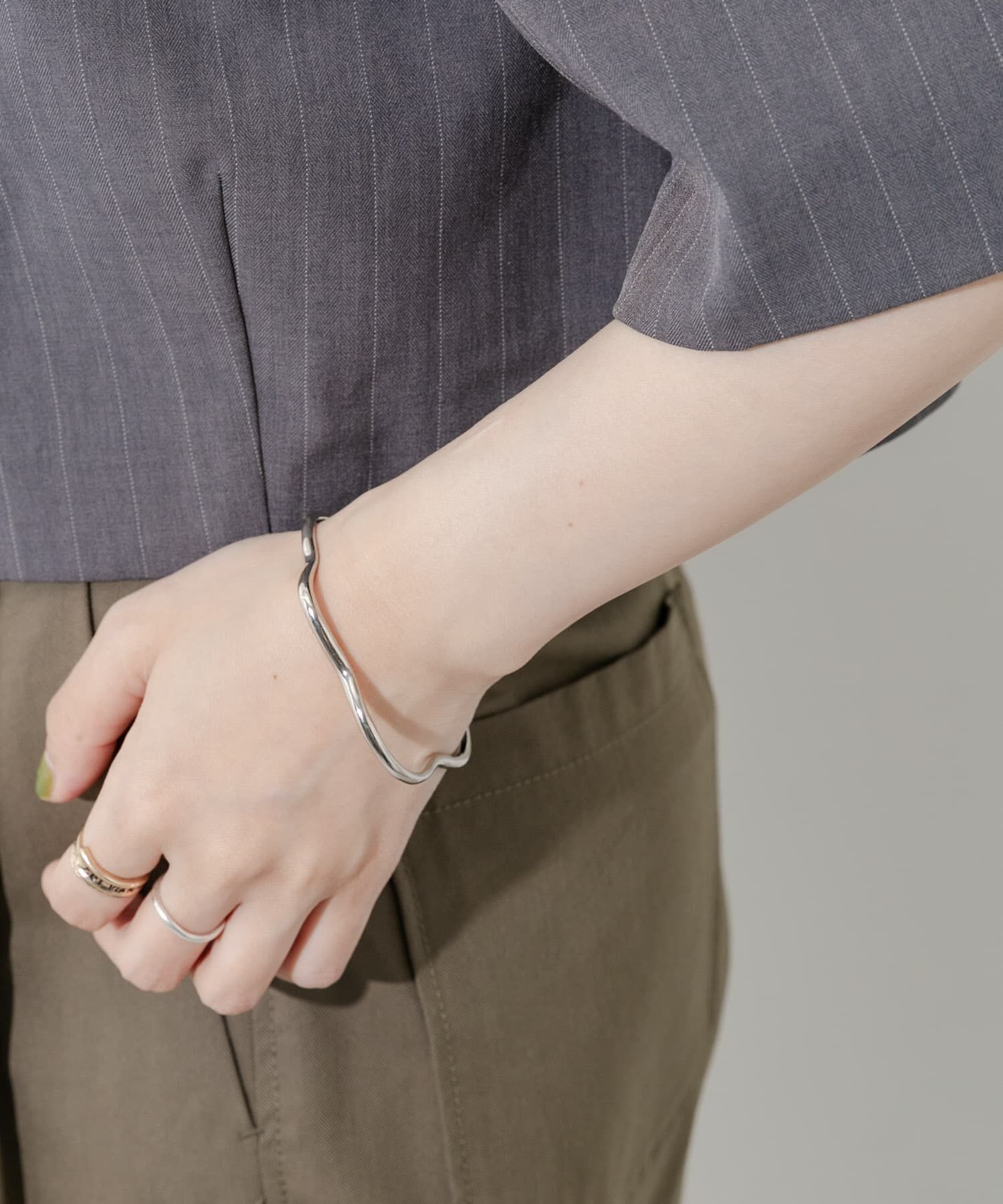 SMELLY「スネークチェーンマルチショルダー」|モバイルケース|