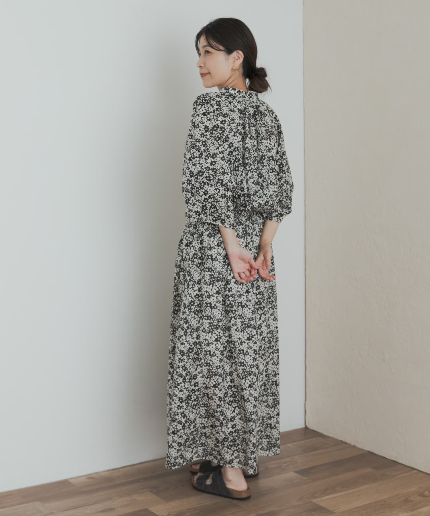 URBAN RESEARCH DOORS「フラワープリントドルマンブラウス」|シャツ・ブラウス|