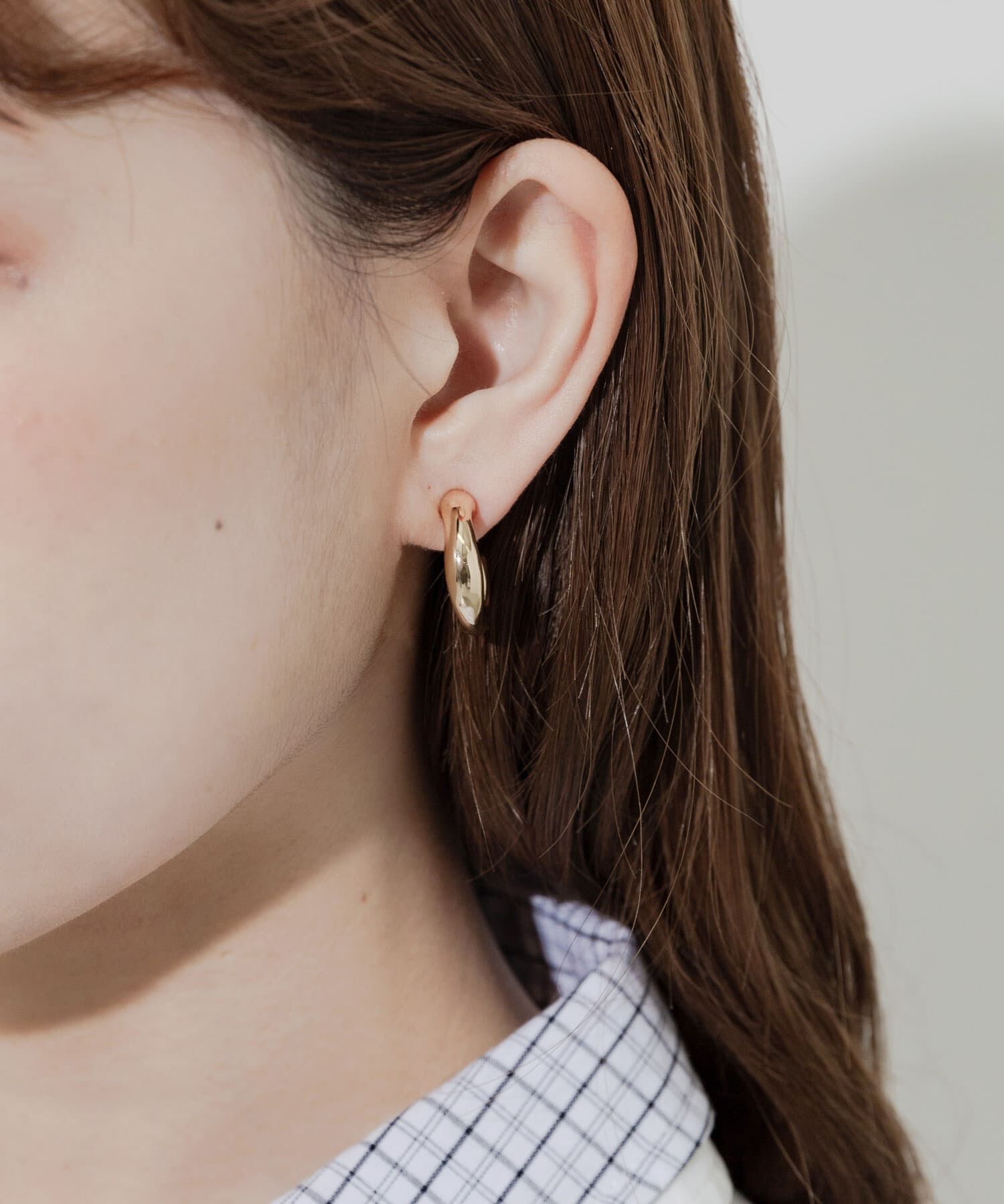 SMELLY「メタルニュアンスフープイヤリング」|イヤリング|