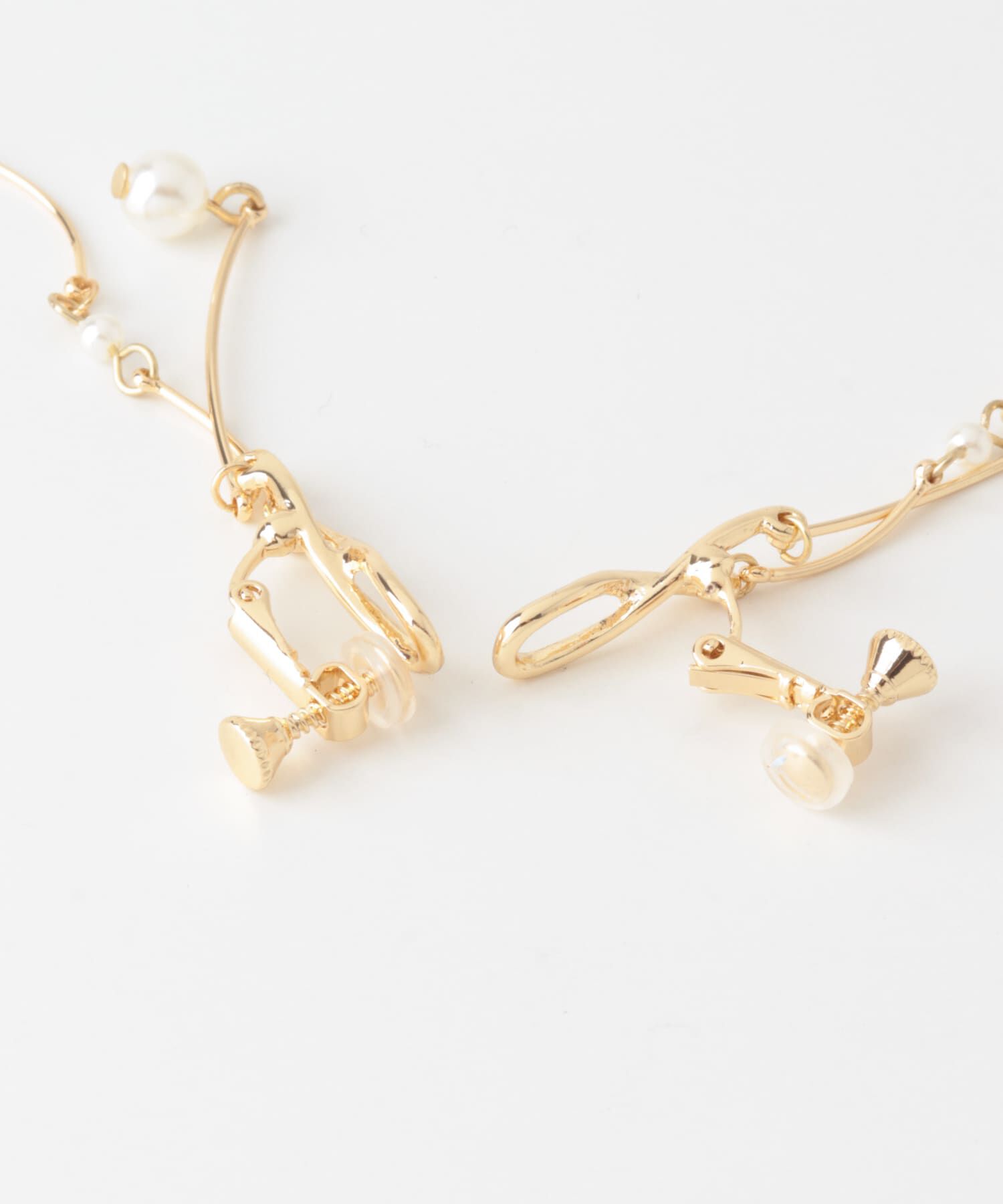 SMELLY「ウェーブパールスウィングイヤリング」|イヤリング|