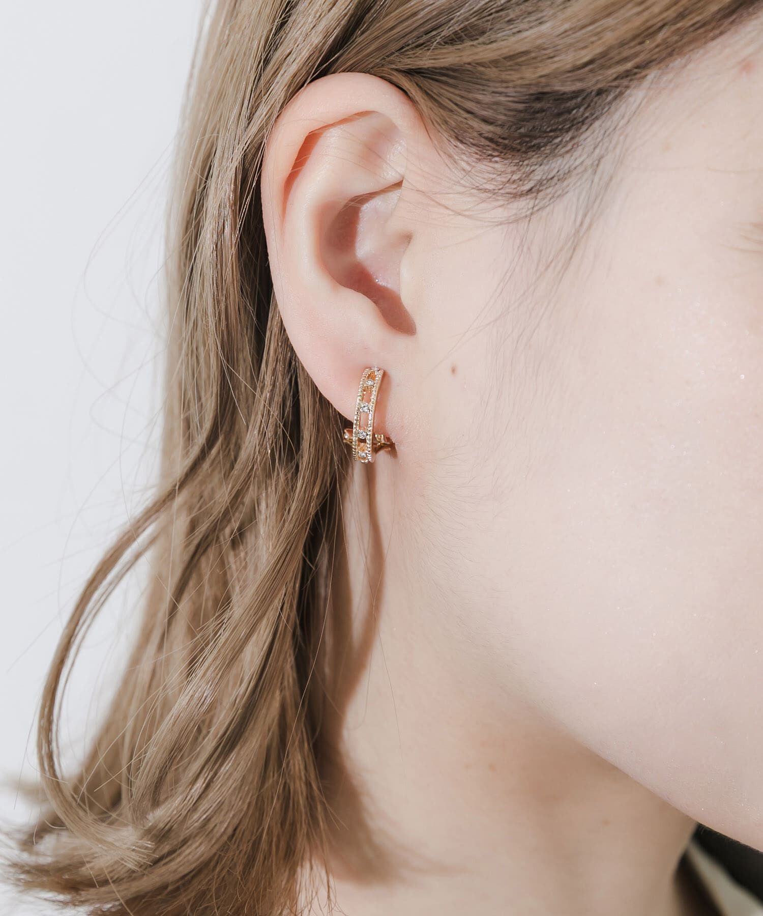 SMELLY「ビジュードットラインフープイヤリング」|イヤリング|