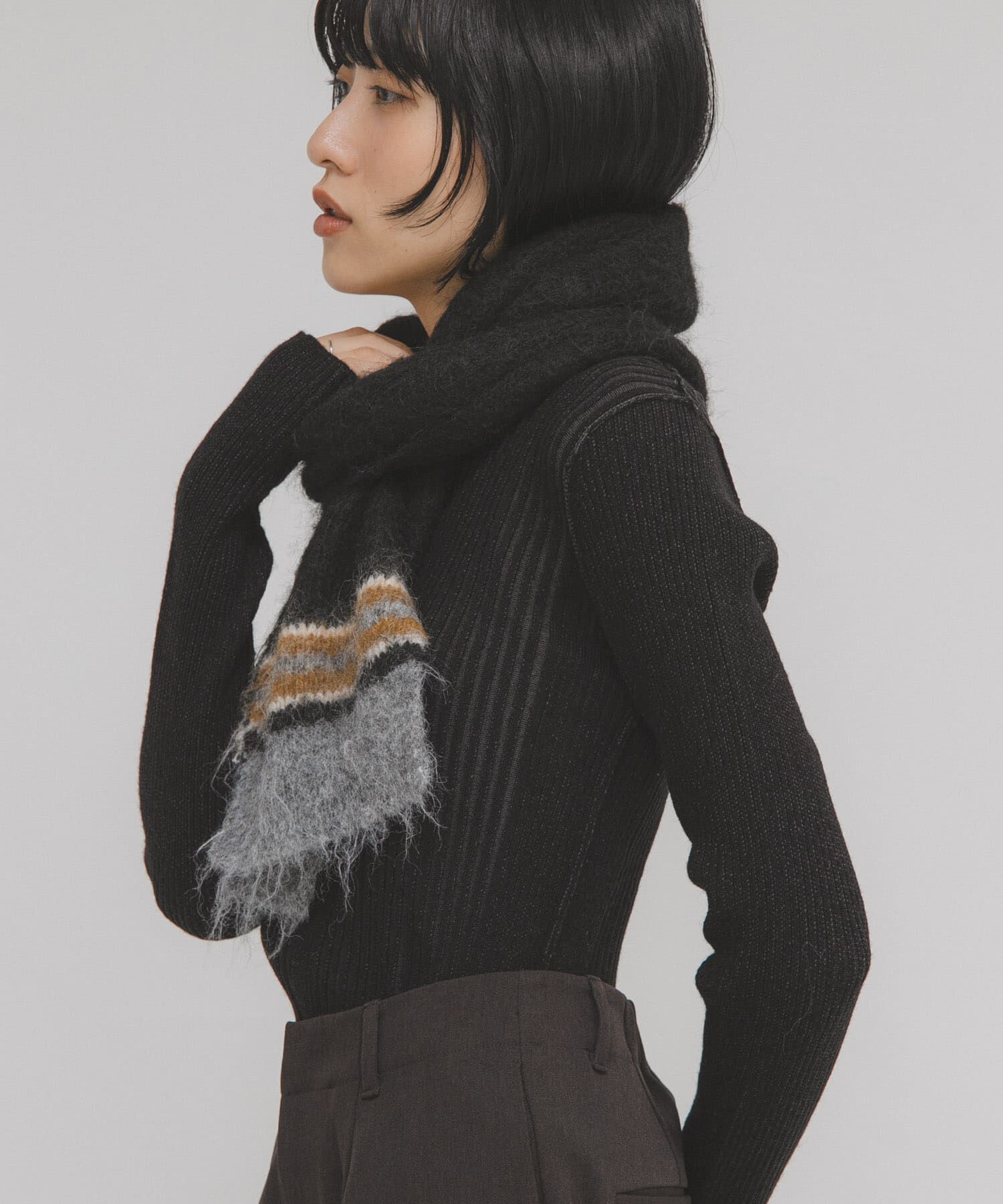  「エンドボーダーデザインマフラー」|マフラー|