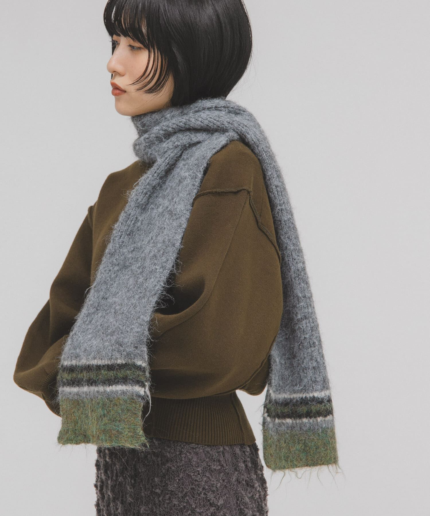  「エンドボーダーデザインマフラー」|マフラー|グレー