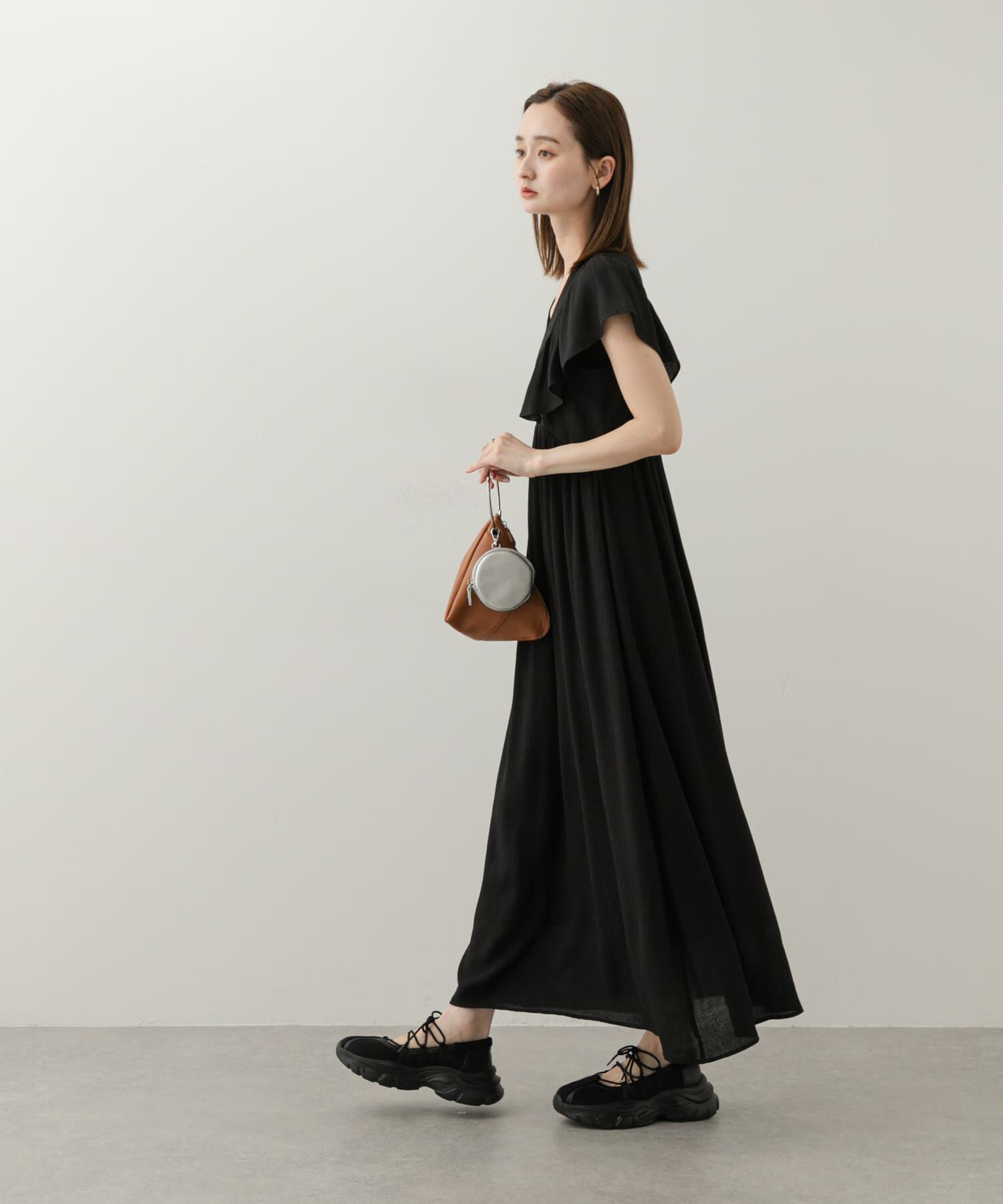 SENSE OF PLACE by URBAN RESEARCH「Vネックウエストマークフリルワンピース」|ワンピース|