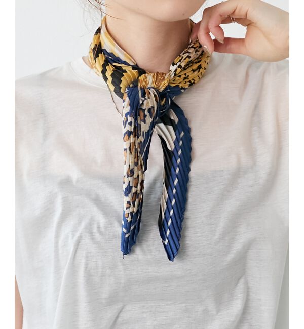  「《WEB限定アイテム》アニマルプリントプリーツスカーフ」|バンダナ・スカーフ|