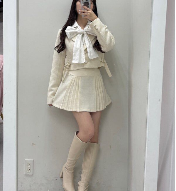  「【premiumorder】サイドベルトツイードショートジャケット」|ダウンベスト・ベスト|