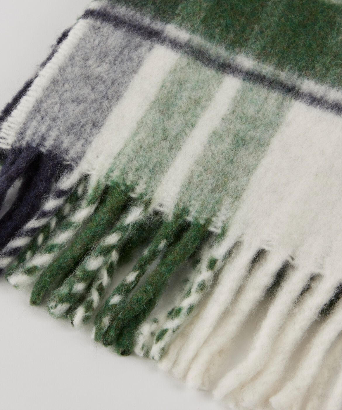 DAY by DAY it&rsquo;s international「ボリュームチェックマフラー」|ストール|