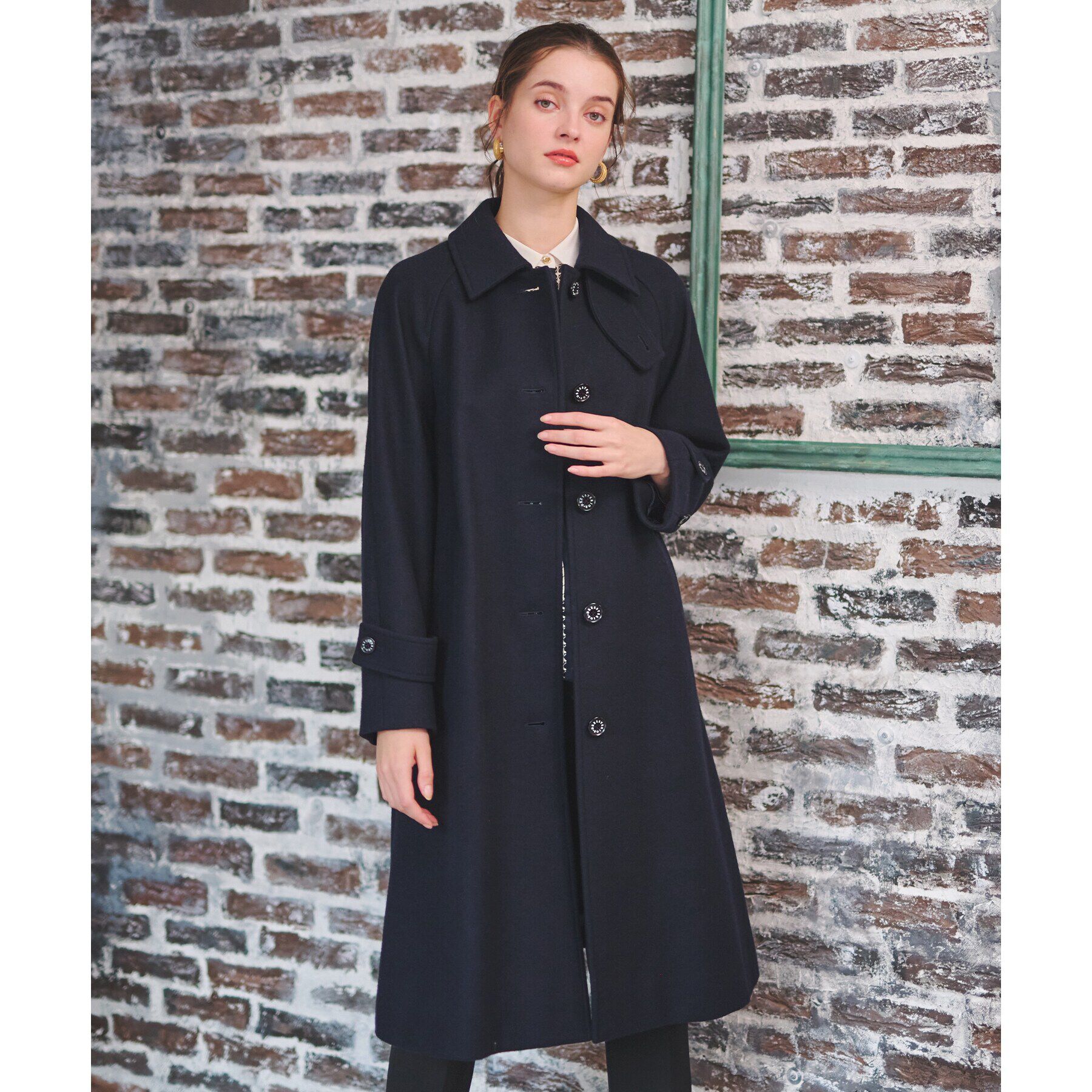 DRESSTERIOR「【大人百花冬号掲載　モデル美香さん着用】Super110sウールAラインステンカラーコート」|ステンカラーコート|