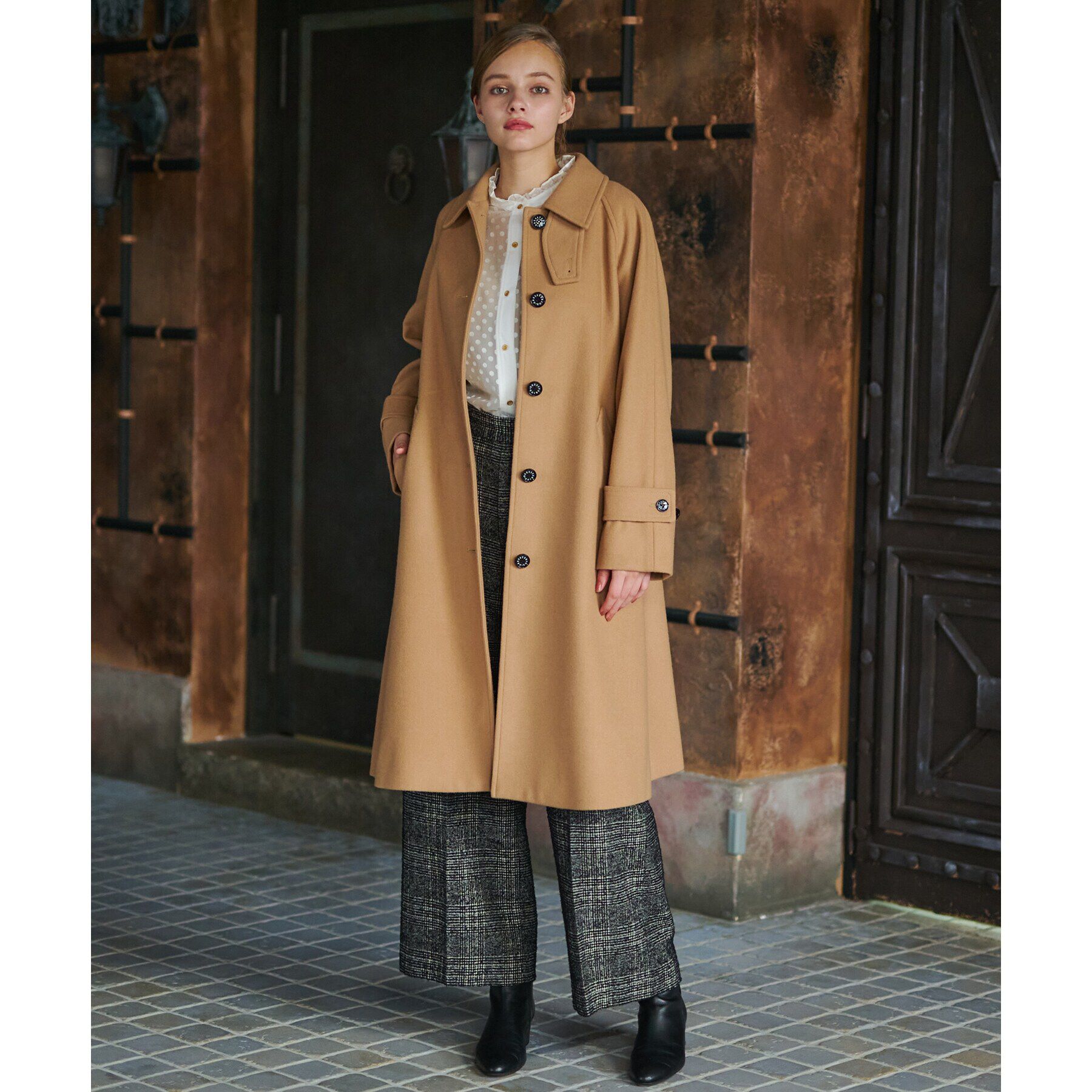 DRESSTERIOR「【大人百花冬号掲載　モデル美香さん着用】Super110sウールAラインステンカラーコート」|ステンカラーコート|