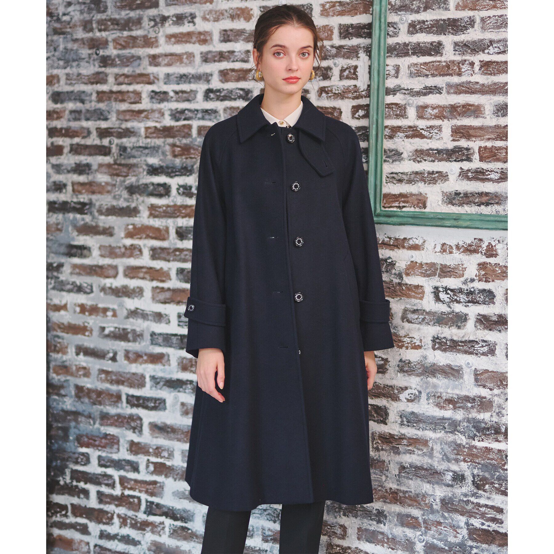 DRESSTERIOR「【大人百花冬号掲載　モデル美香さん着用】Super110sウールAラインステンカラーコート」|ステンカラーコート|