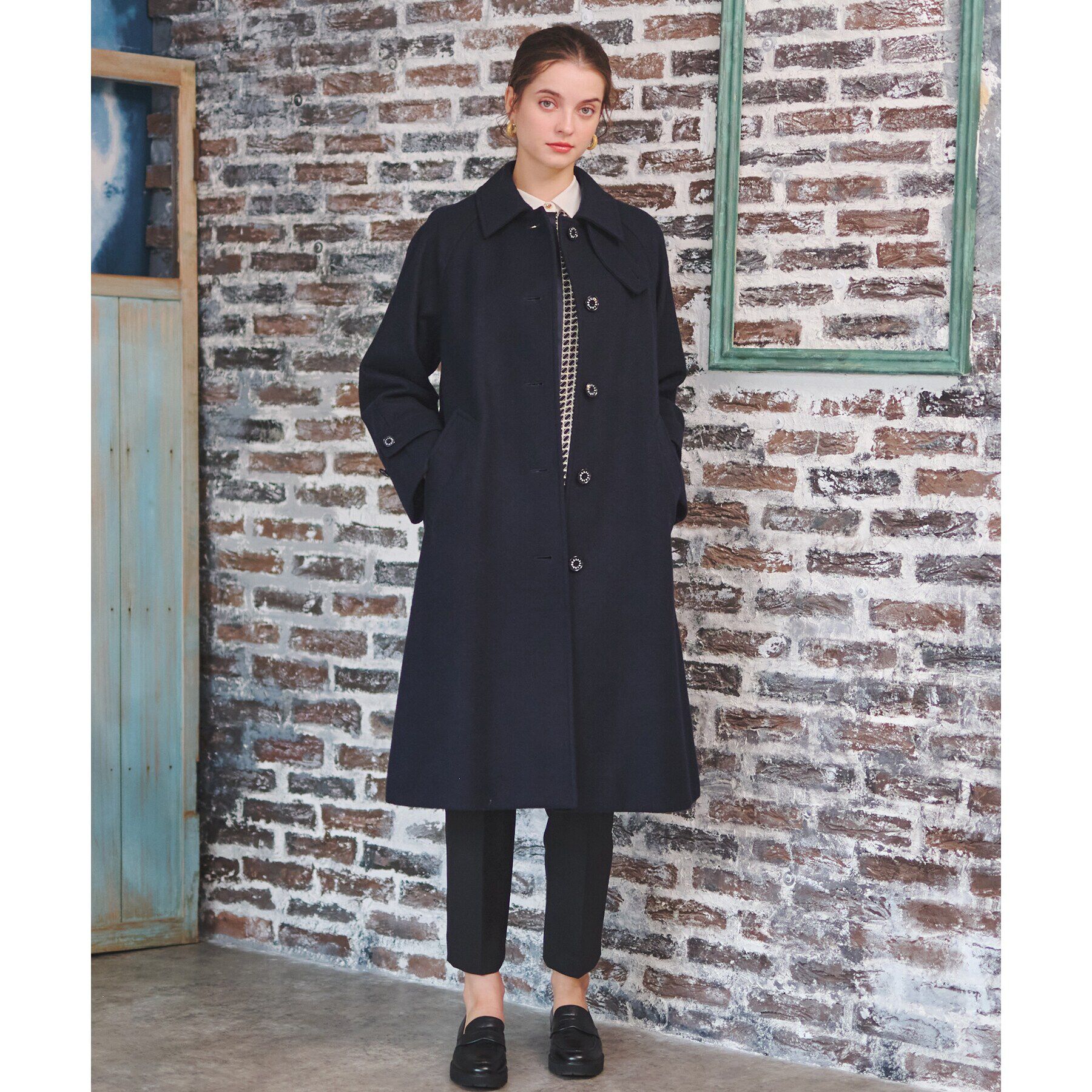 DRESSTERIOR「【大人百花冬号掲載　モデル美香さん着用】Super110sウールAラインステンカラーコート」|ステンカラーコート|