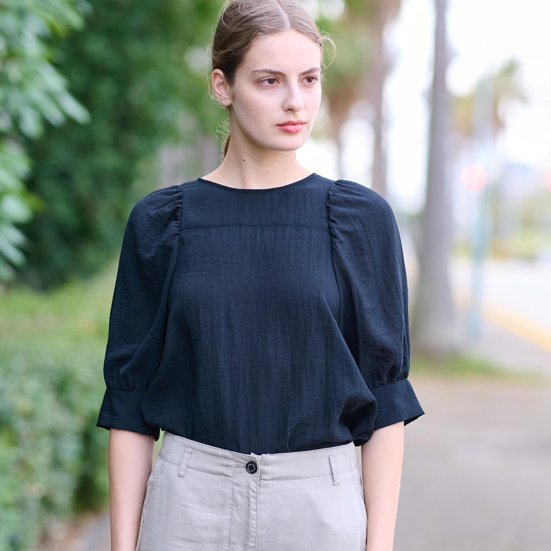 DRESSTERIOR「【洗える/清涼感】ボリュームスリーブバックジップブラウス」|シャツ・ブラウス|