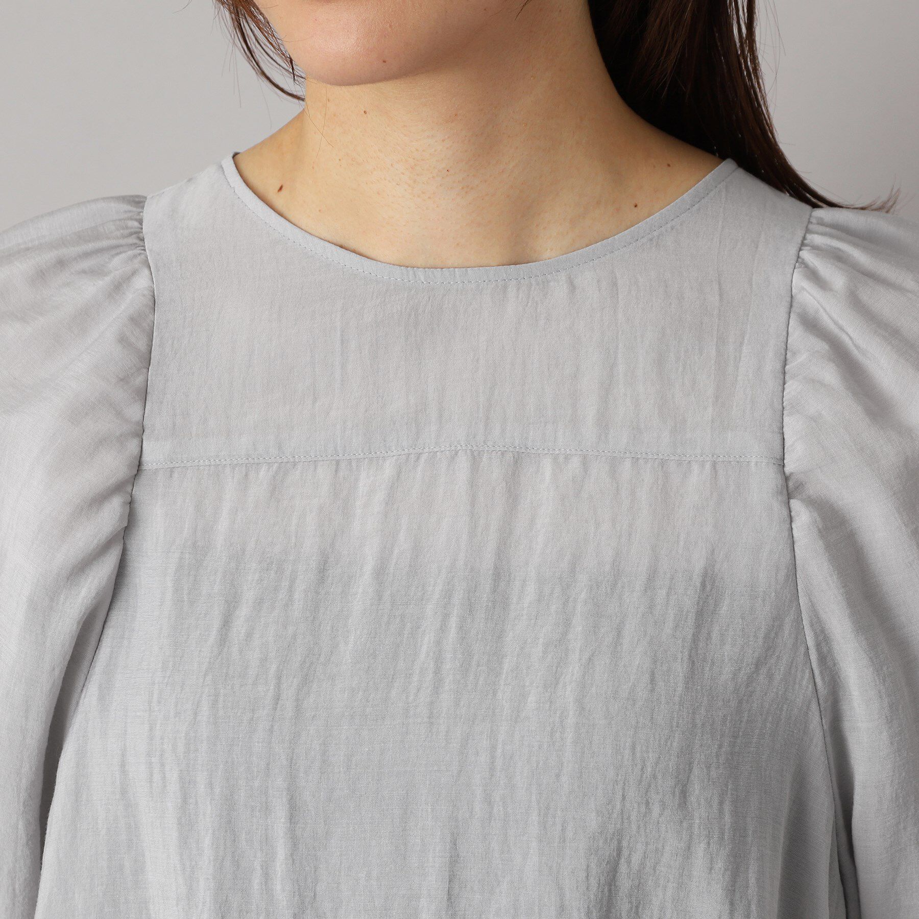 DRESSTERIOR「【洗える/清涼感】ボリュームスリーブバックジップブラウス」|シャツ・ブラウス|