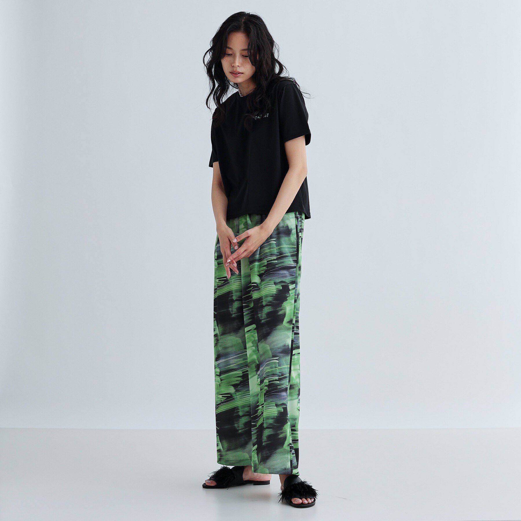 GALLEST「クロップド丈ロゴTシャツ」|Tシャツ・カットソー|