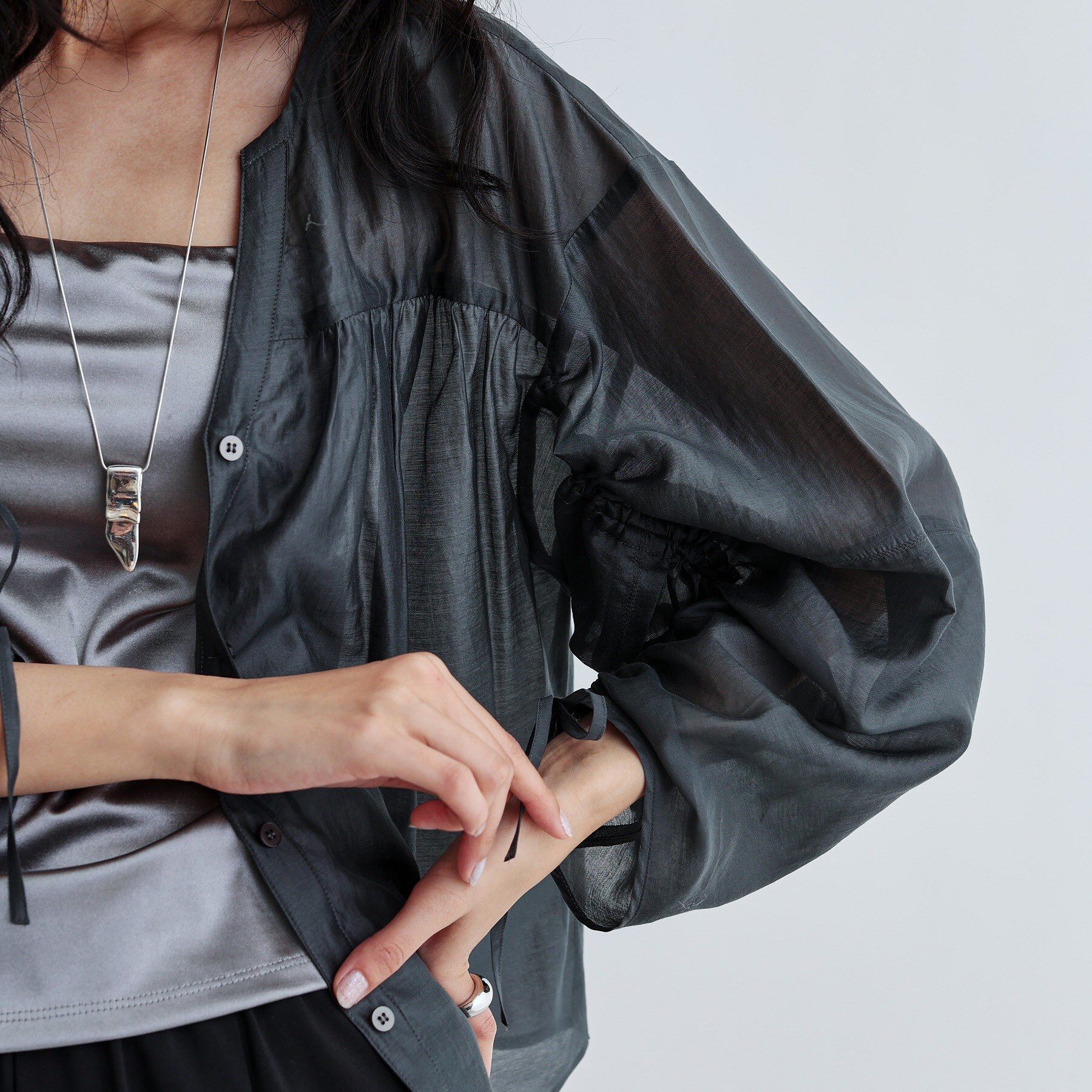 GALLEST「袖シャーリングシアーローンブラウス」|シャツ・ブラウス|