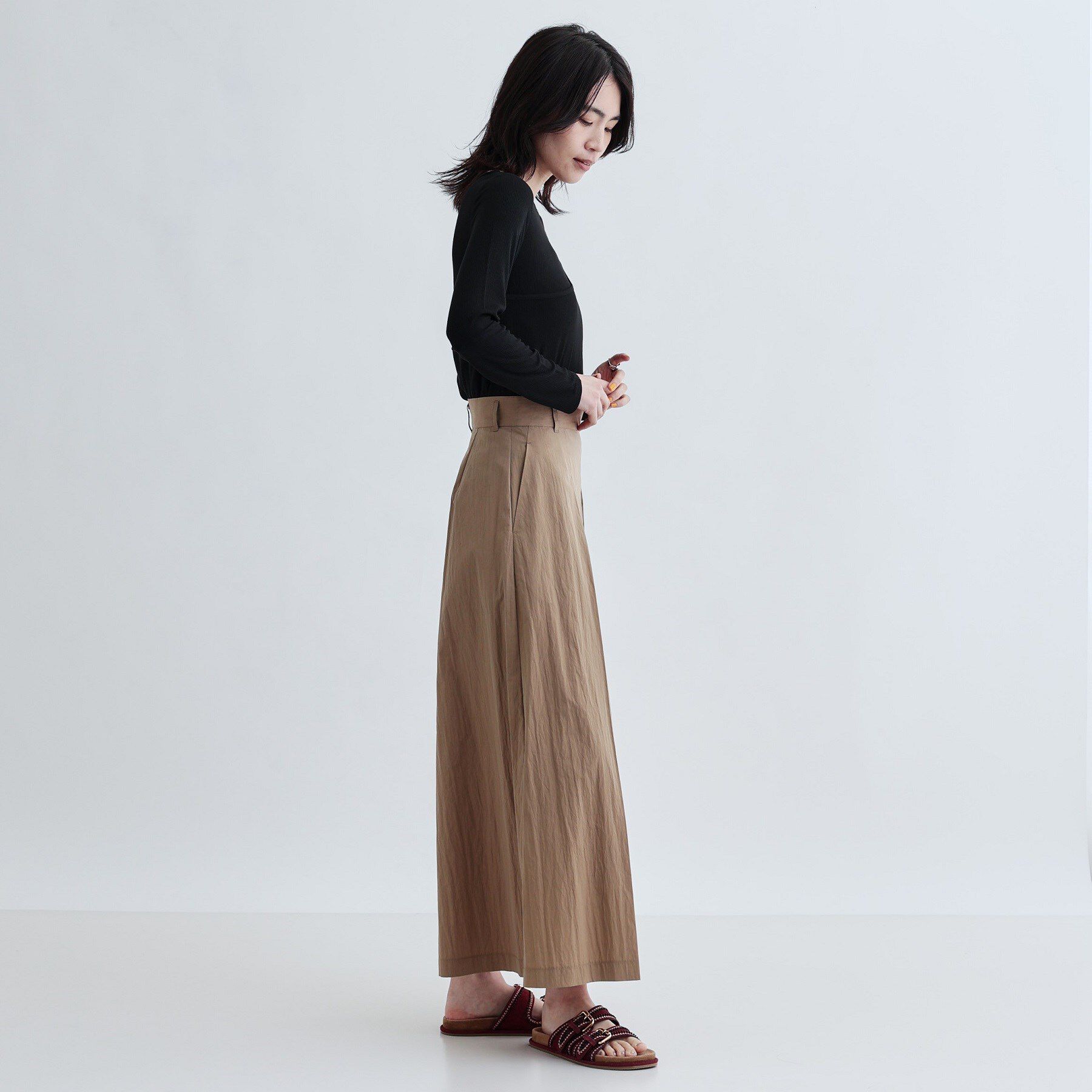 GALLEST「【セットアップ可能】ペーパーライクタックフレアパンツ」|その他|