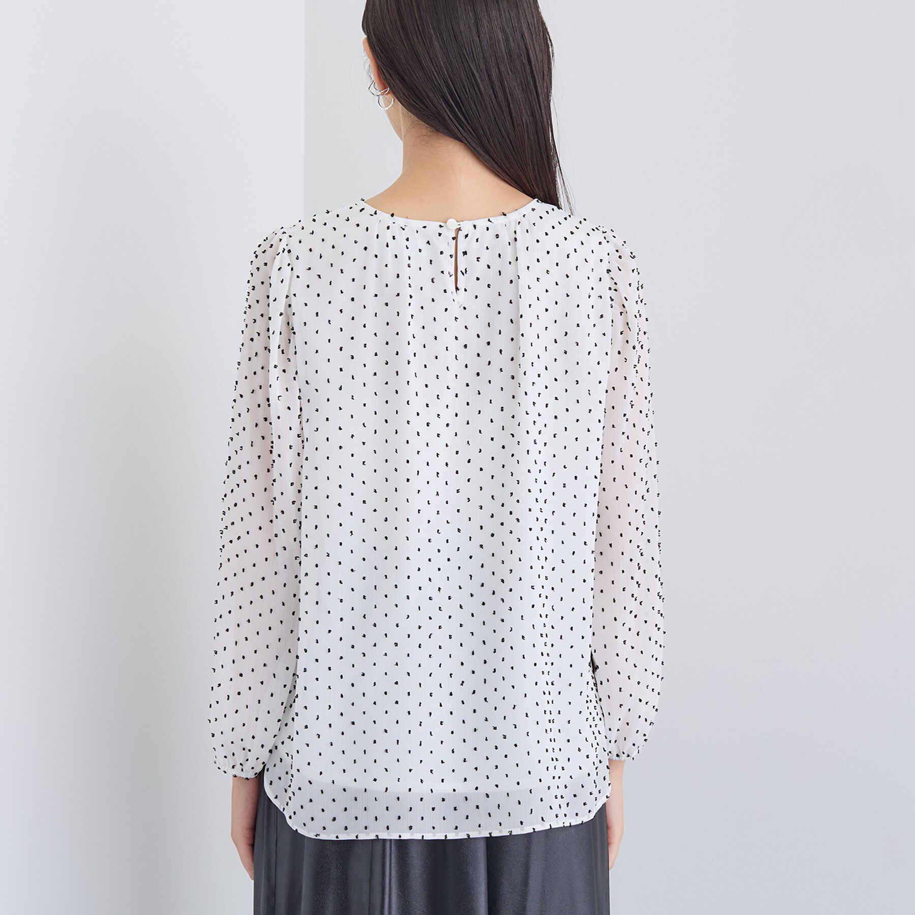 INDIVI「【袖コンシャス】シアードットブラウス」|シャツ・ブラウス|