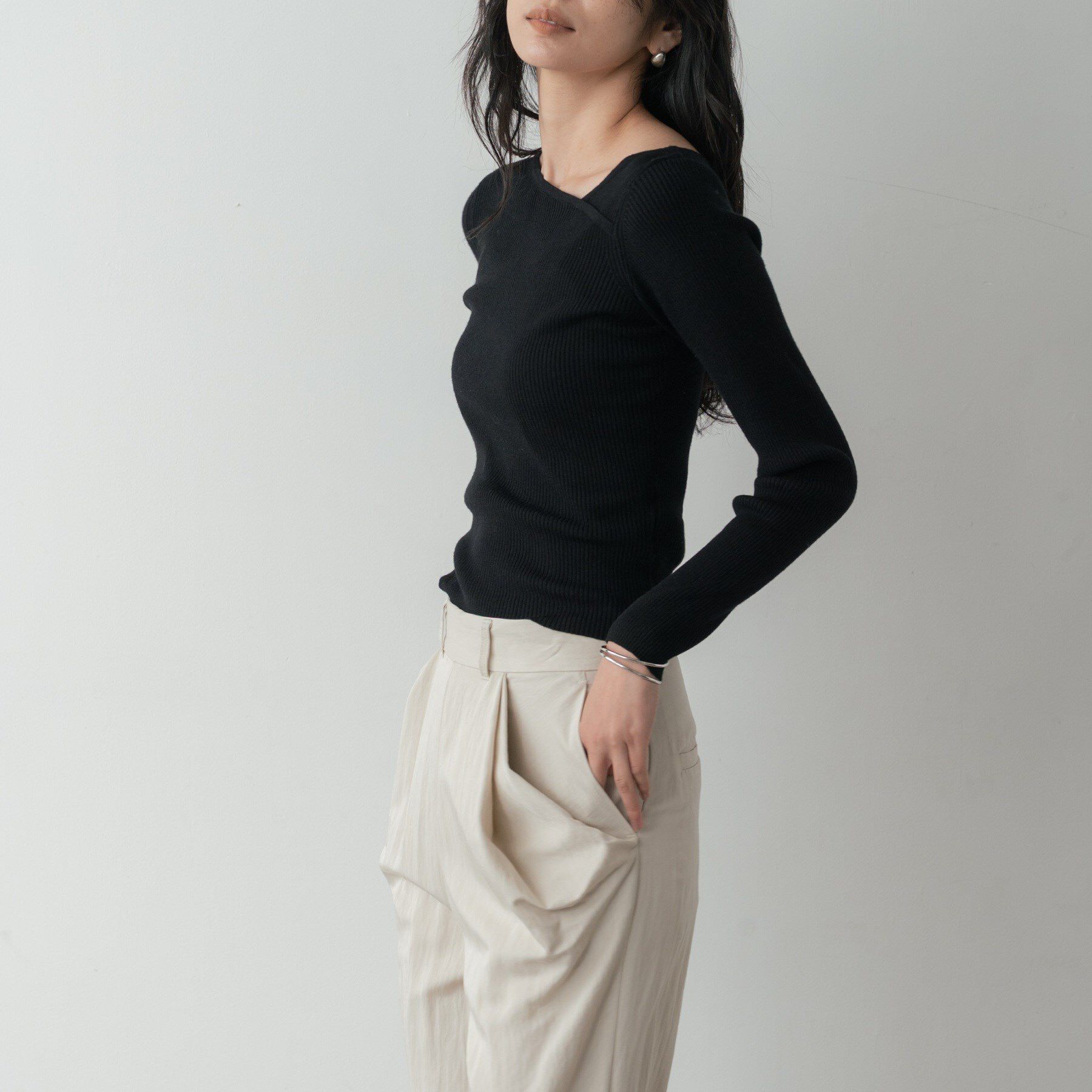GALLEST「オフショルスリットリブニット」|ニット・セーター|