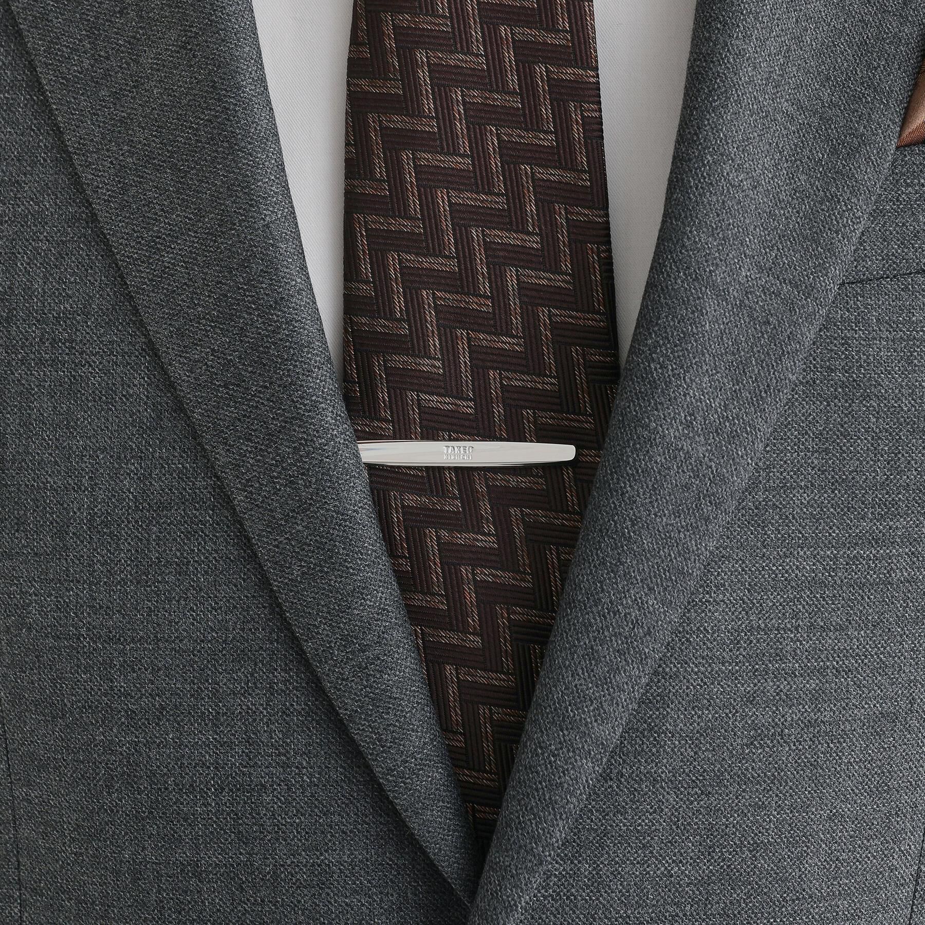 TAKEO KIKUCHI「テーパードタイバー ー 日本製の洗練された真鍮タイバー」|ネクタイピン・カフスボタン|