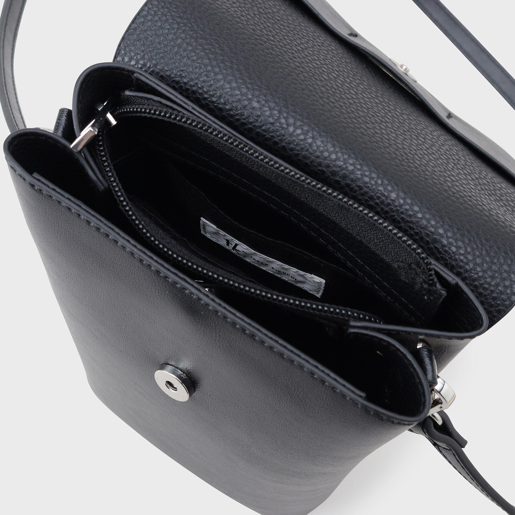 tk.TAKEO KIKUCHI「コンパクトミニショルダー」|ショルダー・メッセンジャー|