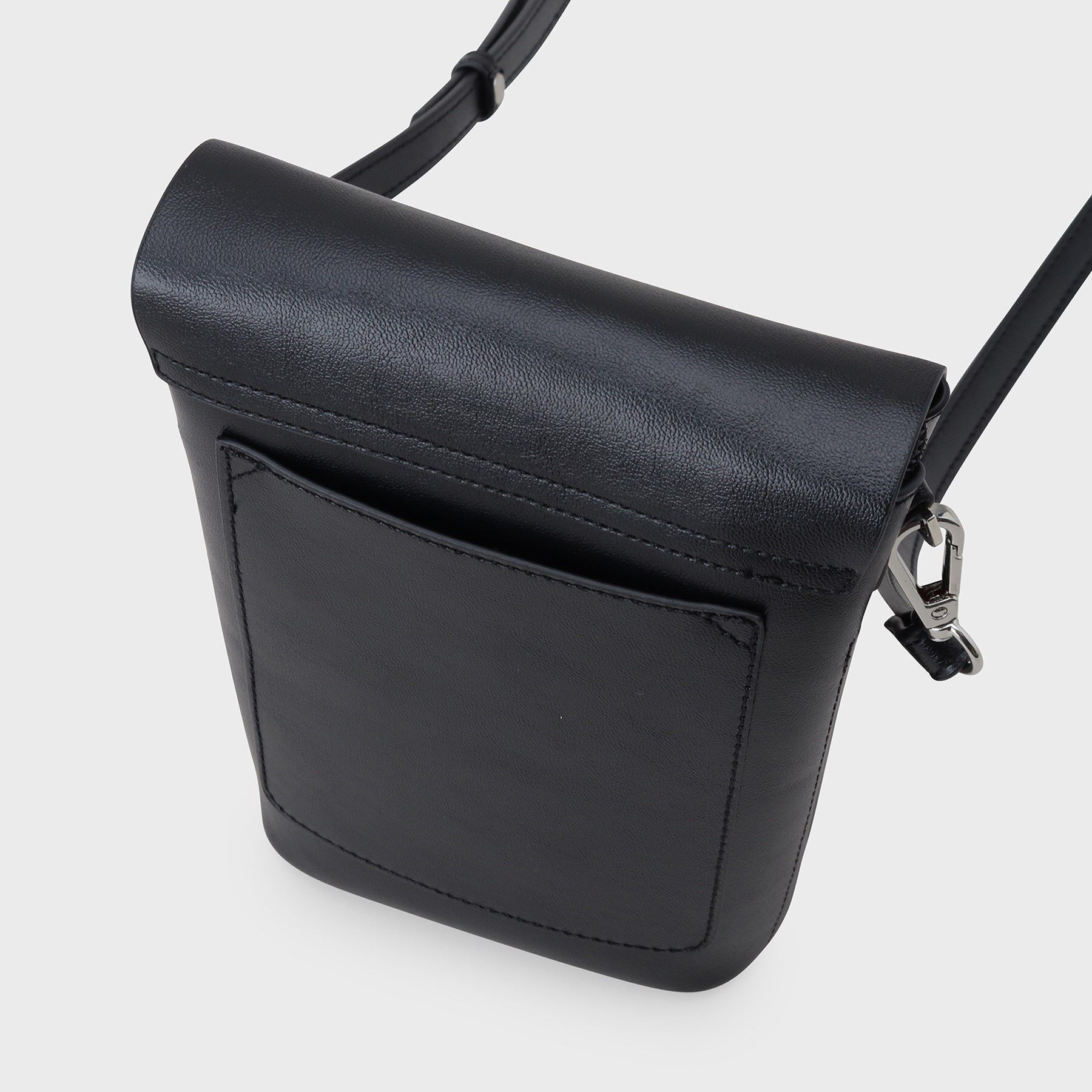 tk.TAKEO KIKUCHI「コンパクトミニショルダー」|ショルダー・メッセンジャー|