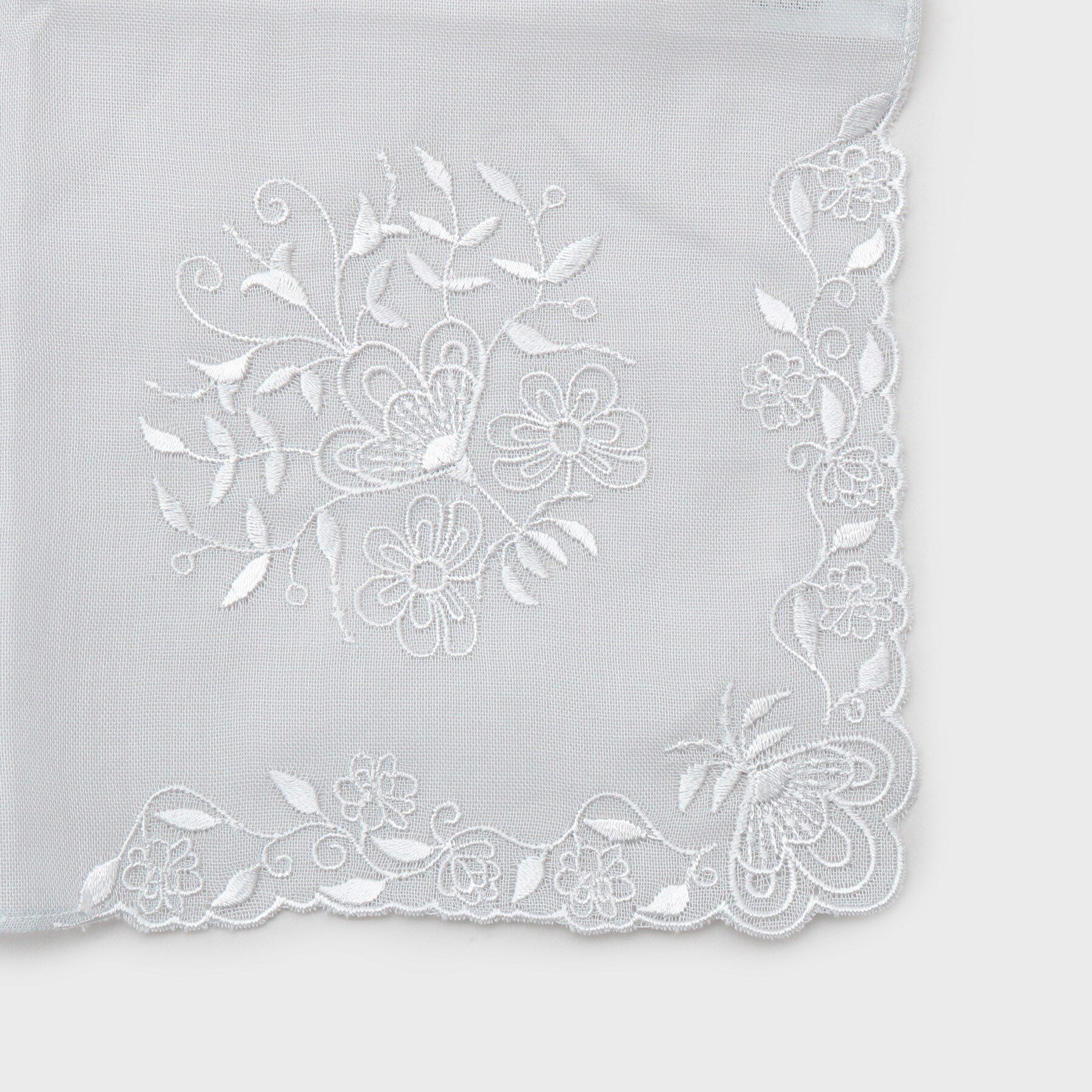 OPAQUE.CLIP「パール調リング付き刺繍スカーフ」|バンダナ・スカーフ|