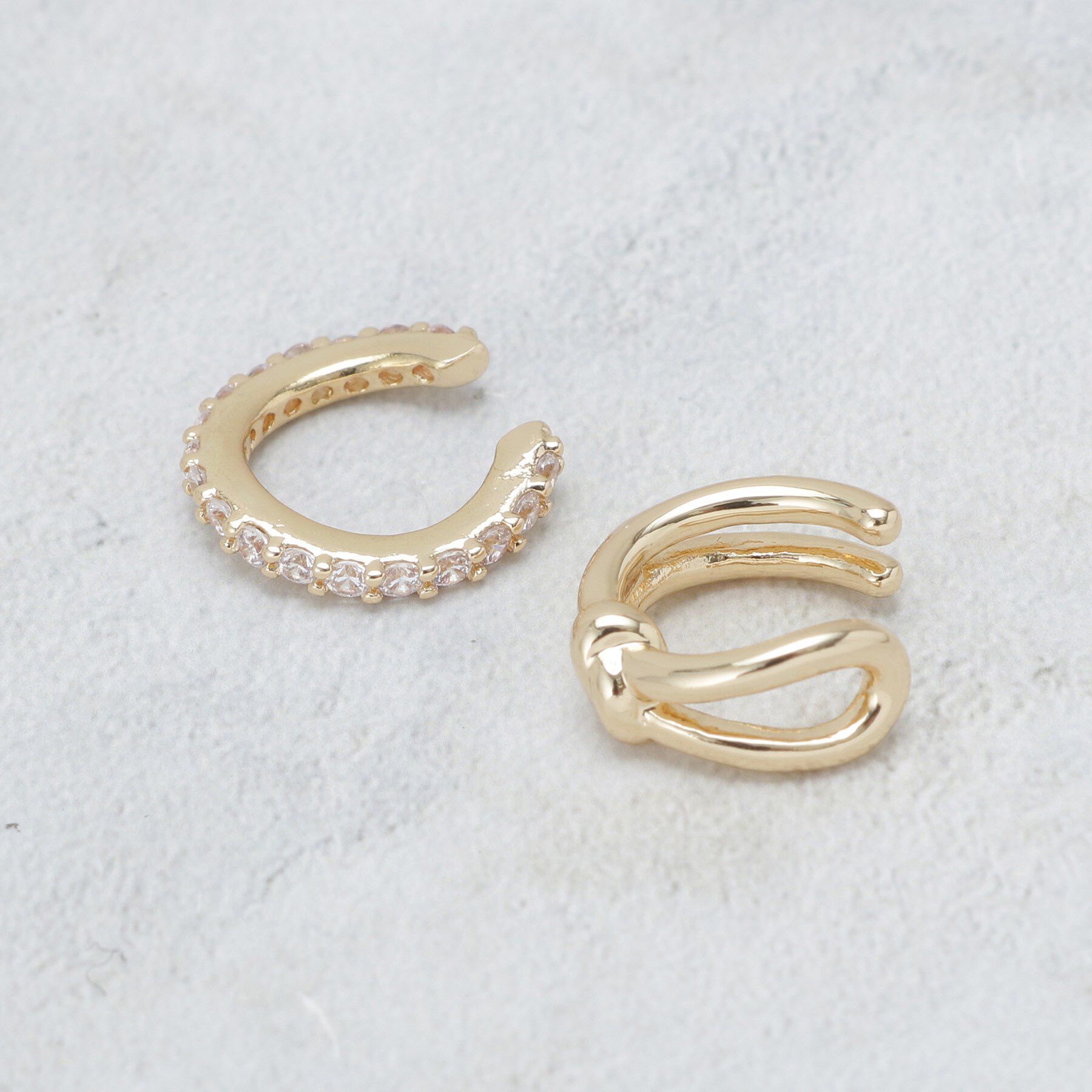 OPAQUE.CLIP「ビジュー&times;メタル 2個SETイヤカフ」|イヤリング|ゴールド(007)