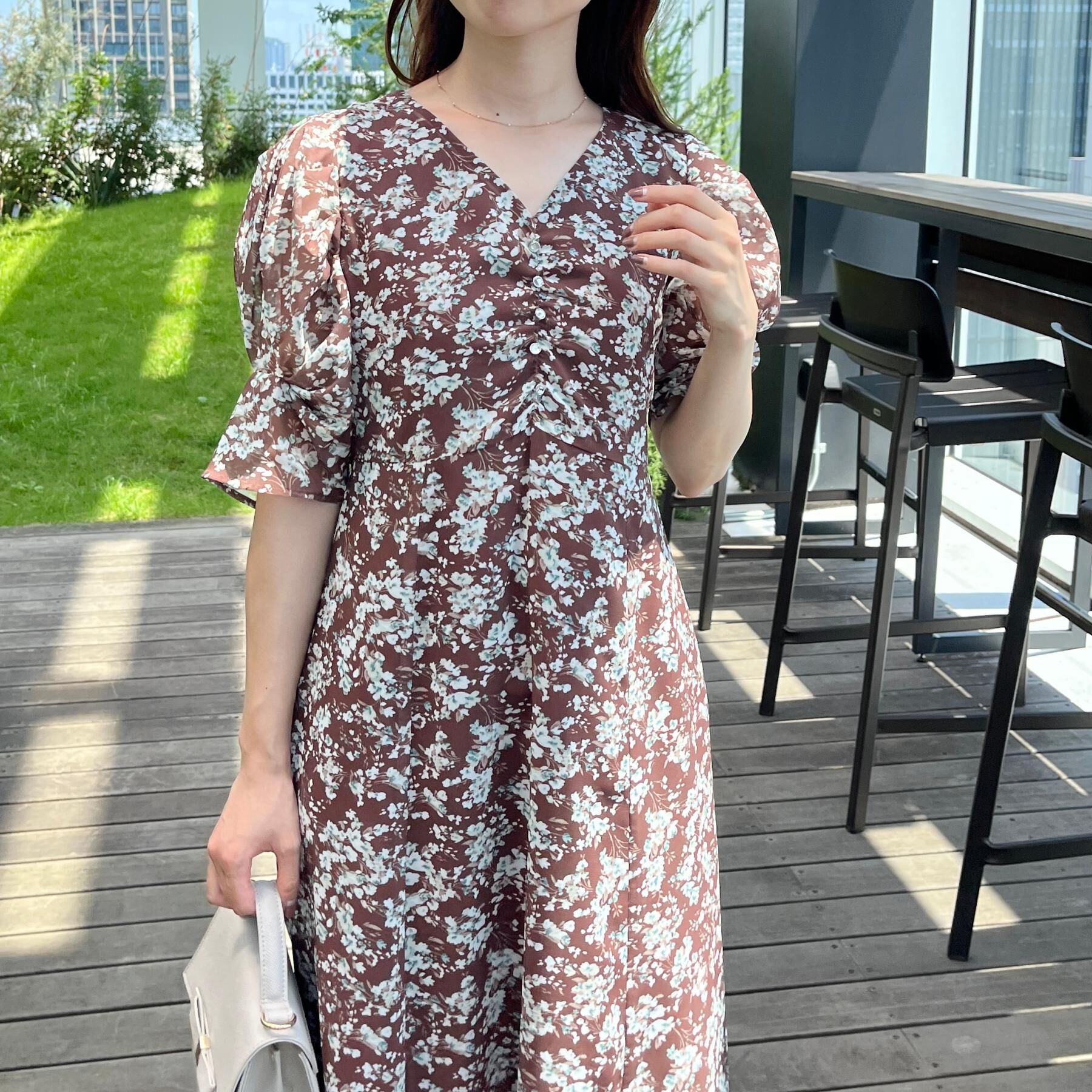 Couture broach「【一枚で着映える・通勤】Vネックフラワーワンピース」|ワンピース|