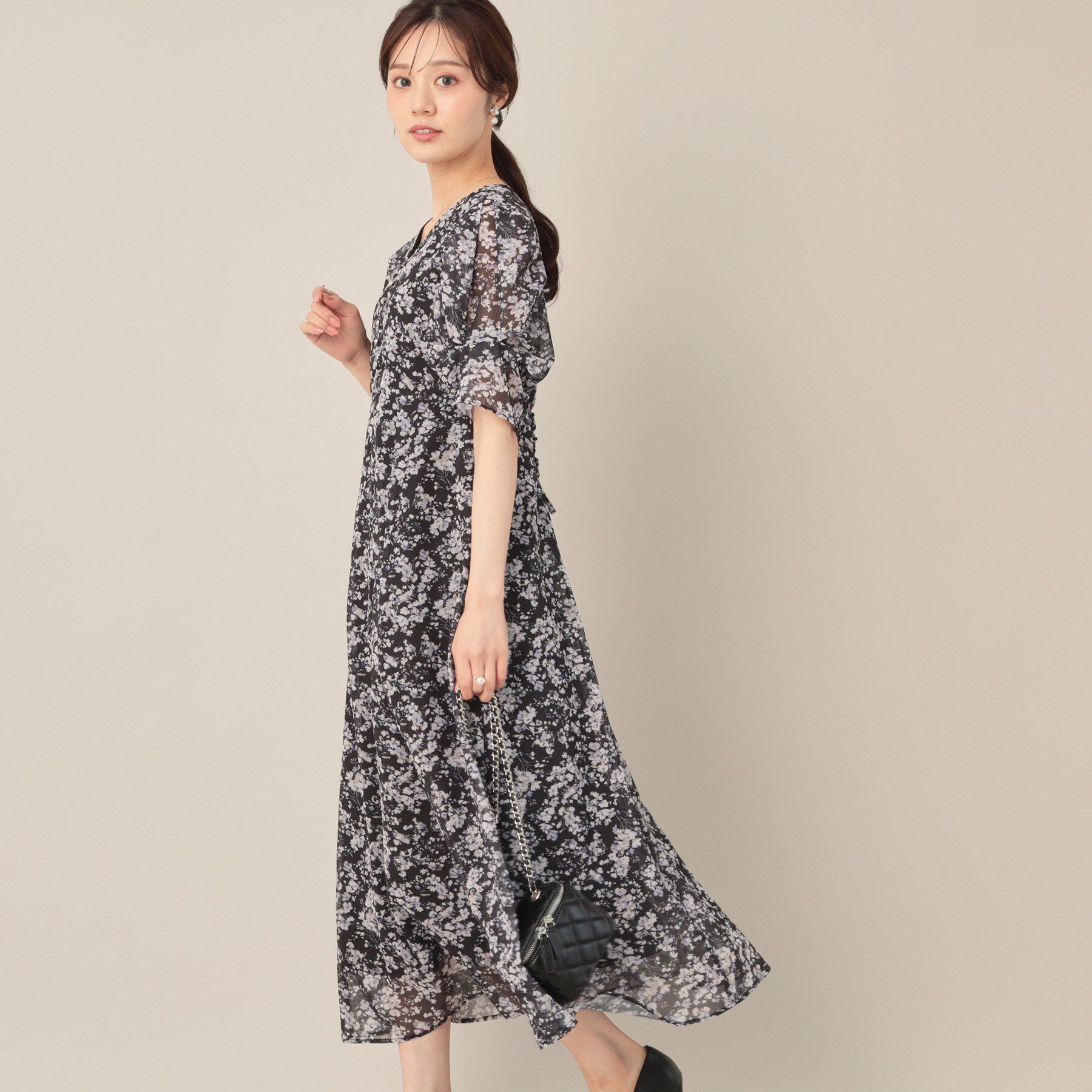 Couture broach「【一枚で着映える・通勤】Vネックフラワーワンピース」|ワンピース|