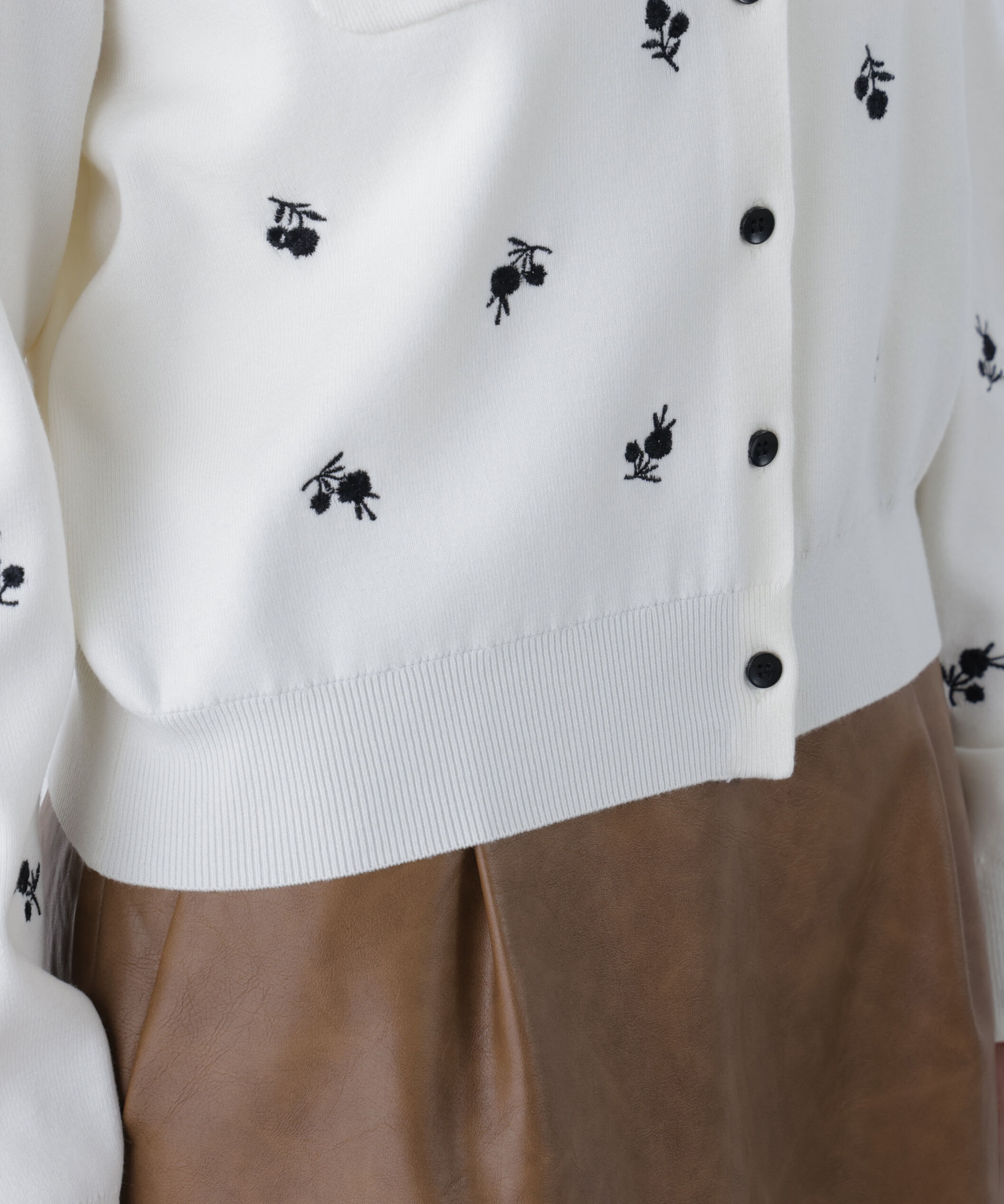  「〈N.〉フラワー刺繍ポケットカーデ」|ニット・セーター|