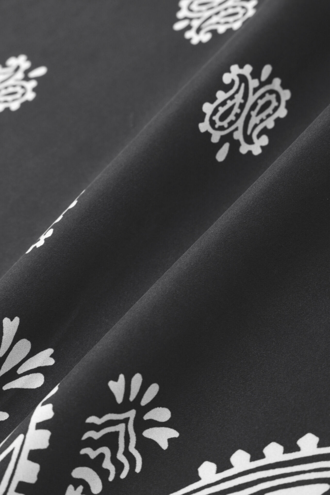  「GRAPHIC BANDANA SCARF」|バンダナ・スカーフ|