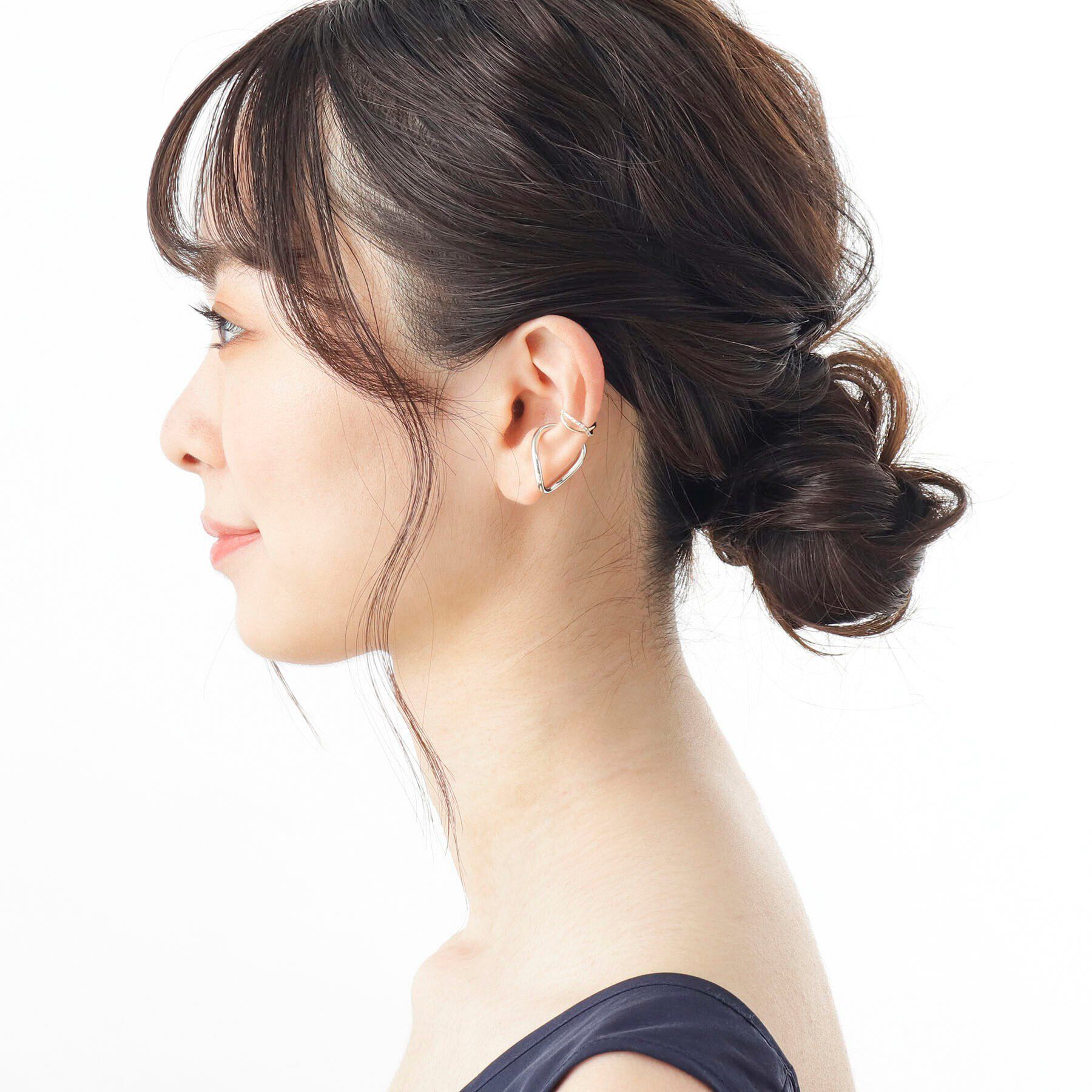 COCOSHNIK「シルバー Sライン イヤーカフ」|イヤリング|
