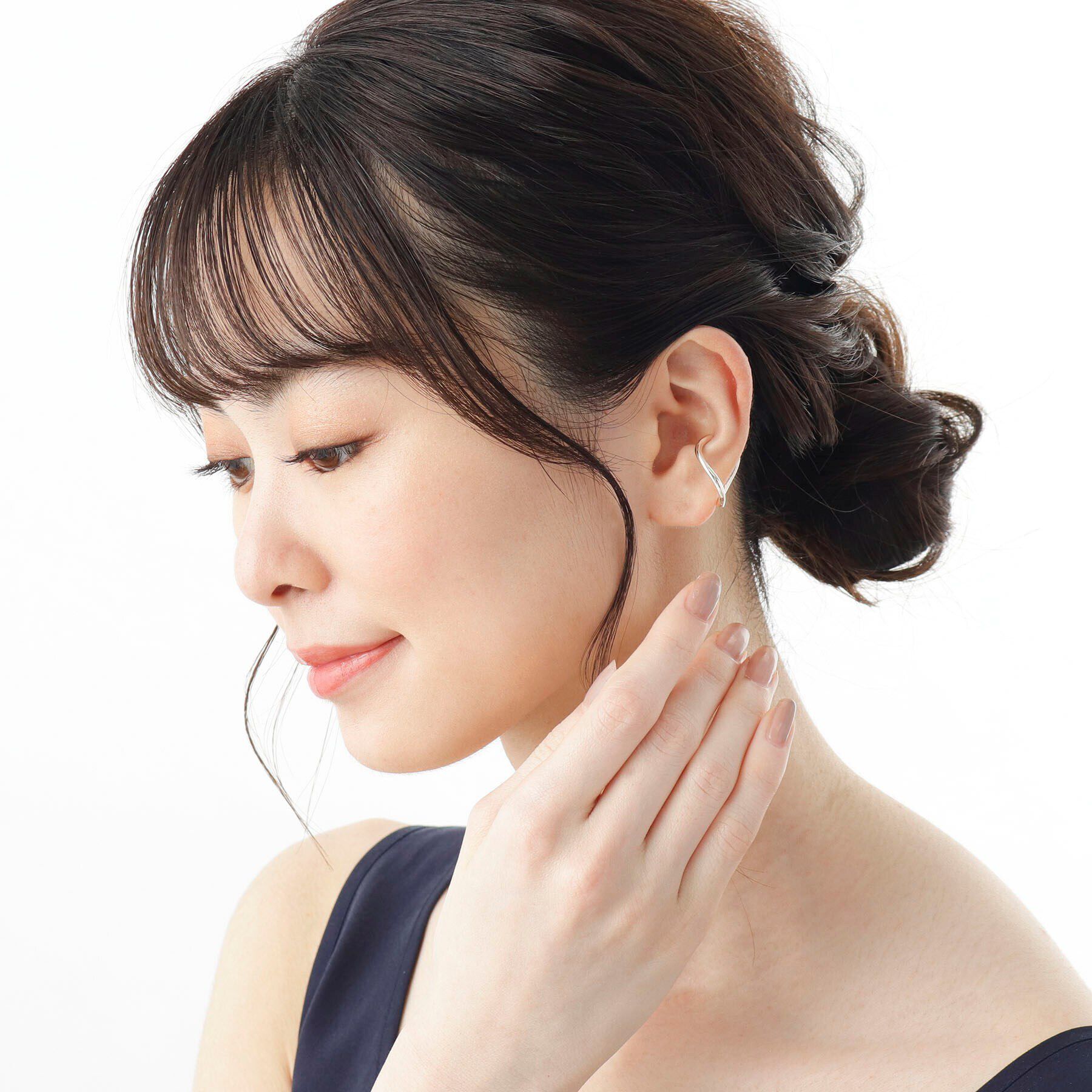 COCOSHNIK「シルバー Sライン イヤーカフ」|イヤリング|