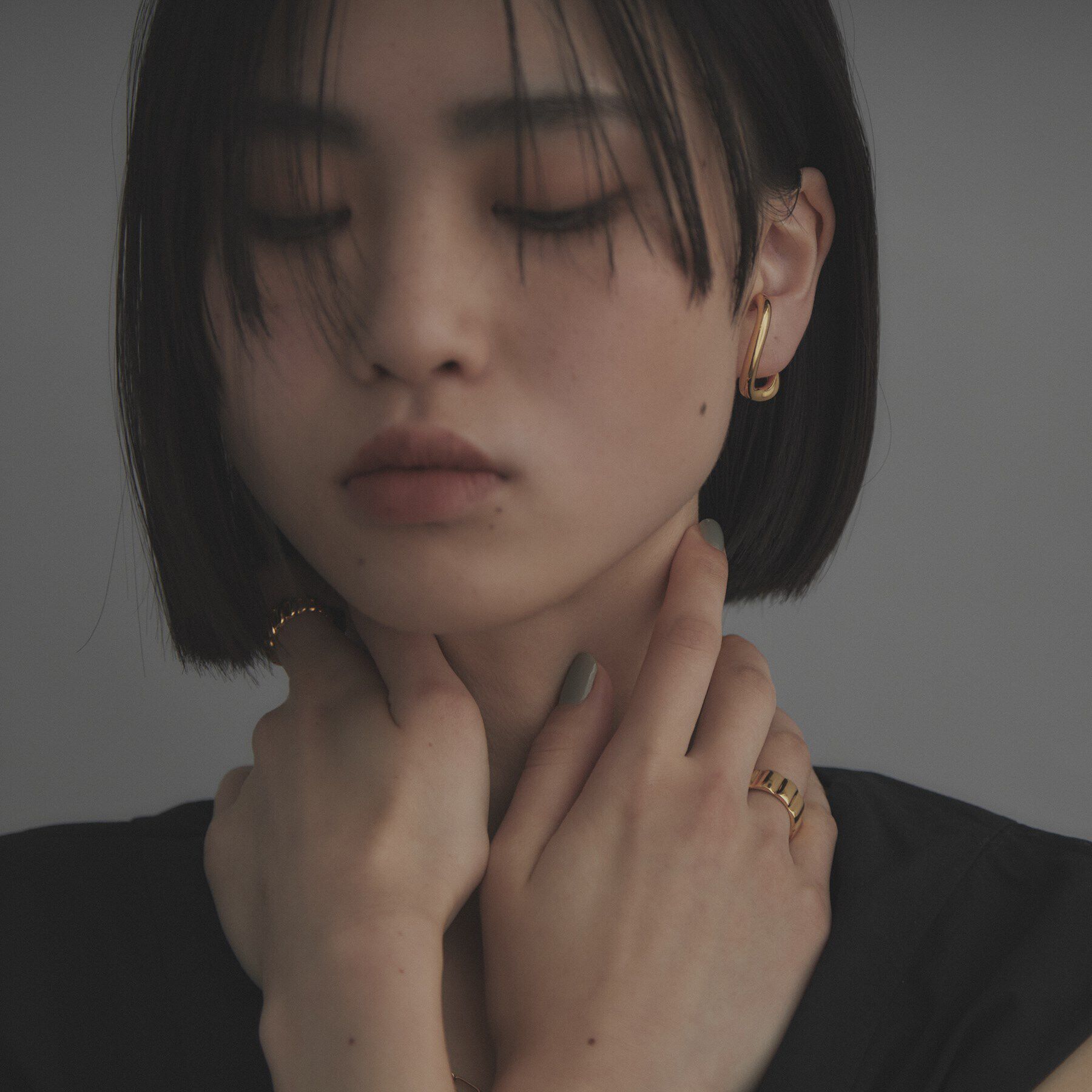 COCOSHNIK ONKITSCH「シルバー ボリュームSラインイヤーカフ GP」|イヤリング|