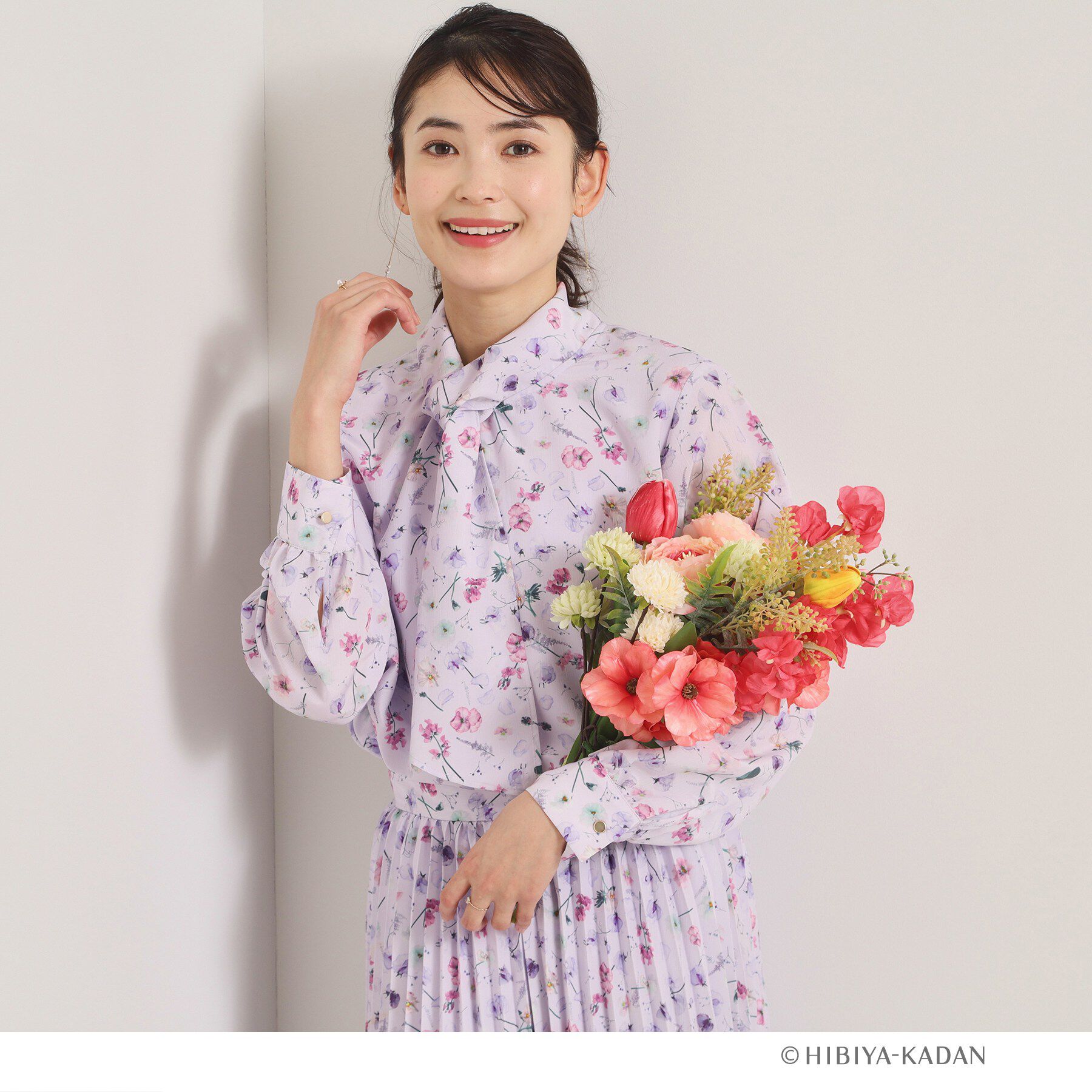 ITS&rsquo;DEMO「【ITS&rsquo;DEMO &times; HIBIYA－KADAN】楊柳ボウタイブラウス」|シャツ・ブラウス|