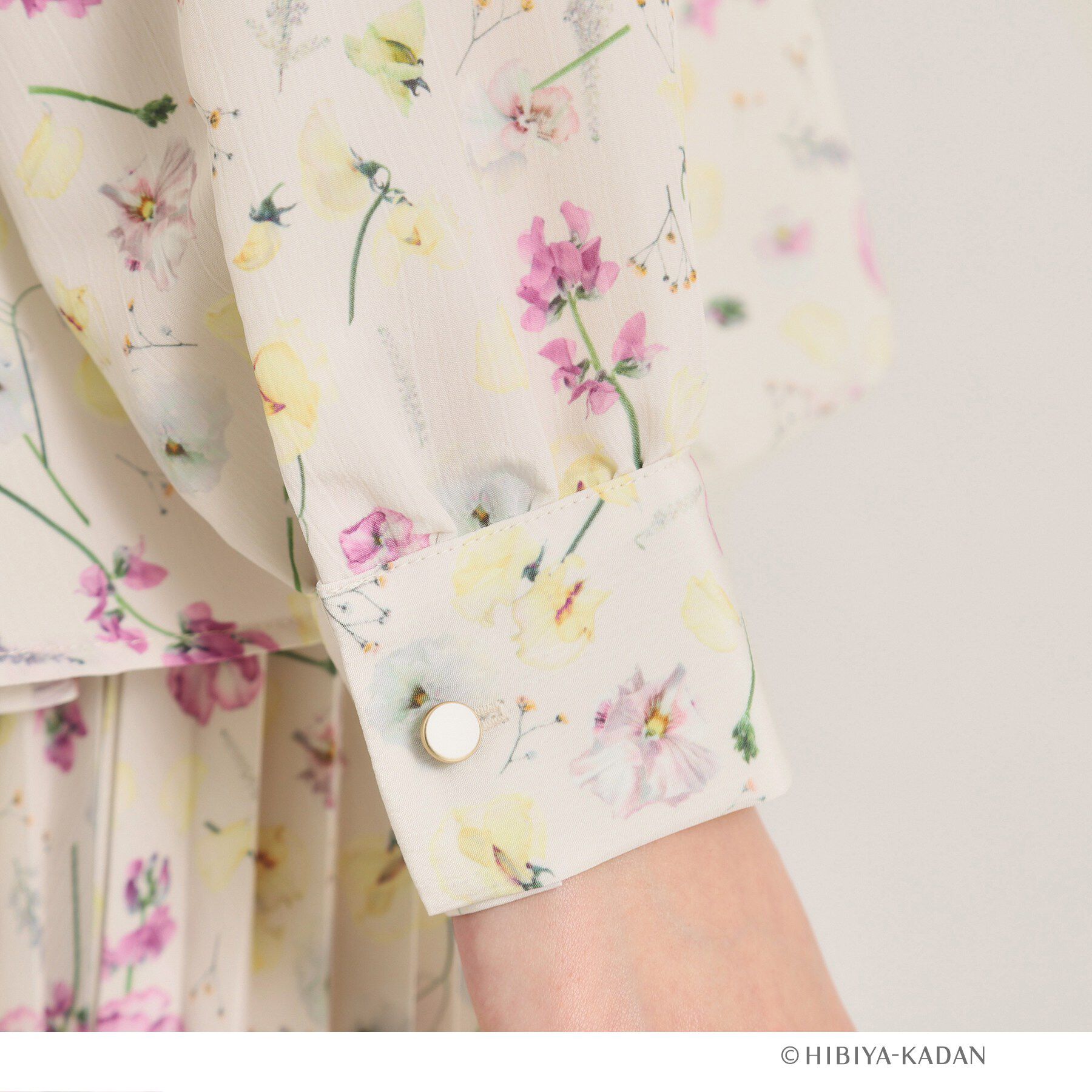 ITS&rsquo;DEMO「【ITS&rsquo;DEMO &times; HIBIYA－KADAN】楊柳ボウタイブラウス」|シャツ・ブラウス|