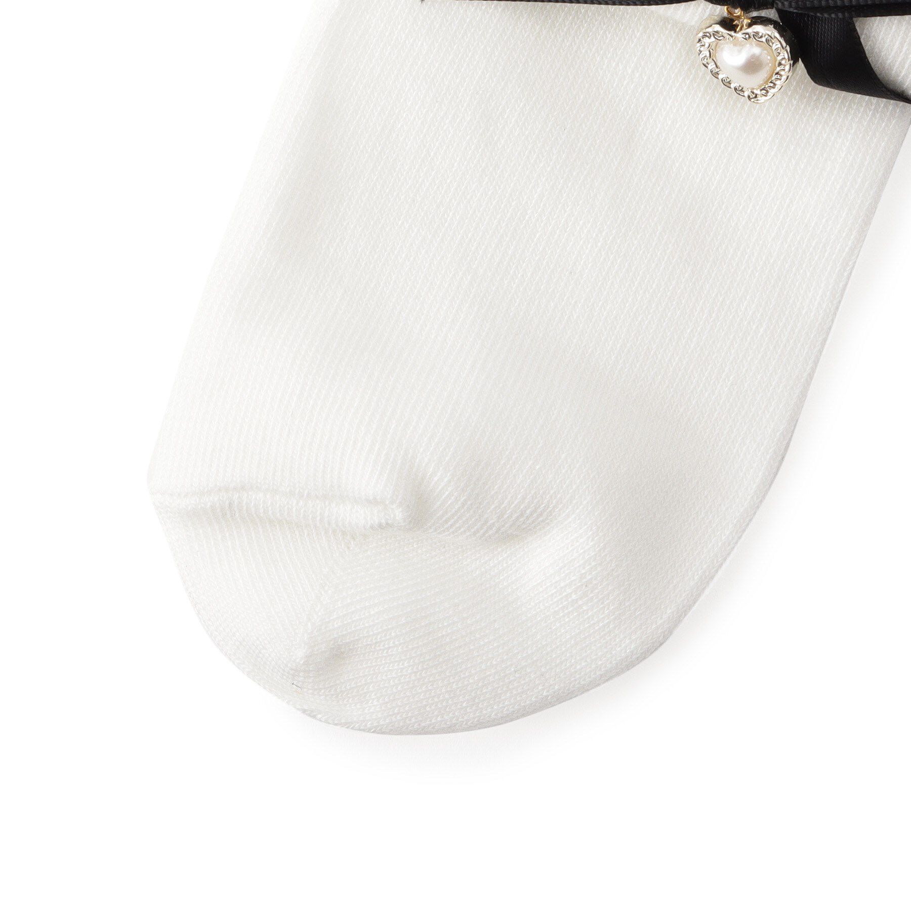 Doll Kiss「サテンリボン&times;ハートパーツ付きソックス」|ソックス|