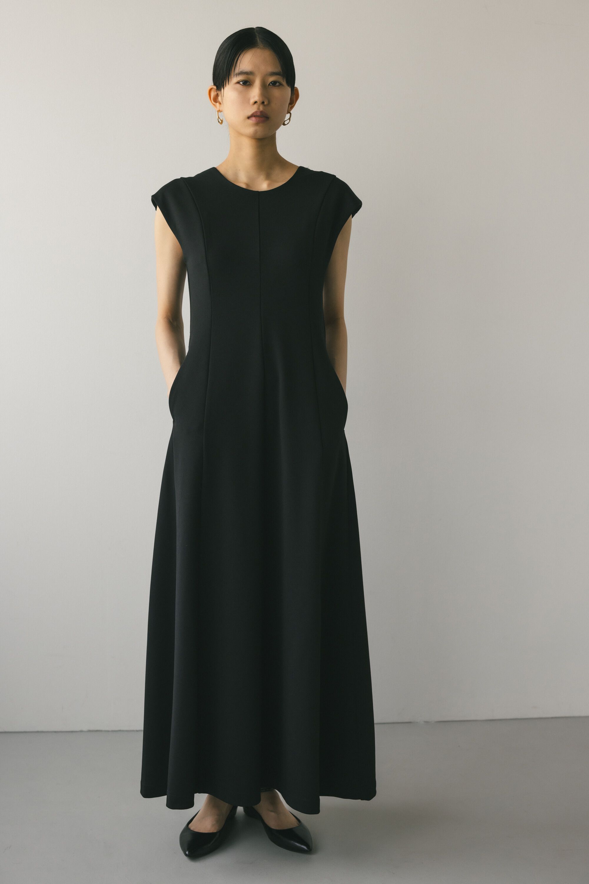 STYLEMIXER「バックオープンショルダーカットワンピース」|ワンピース|BLK