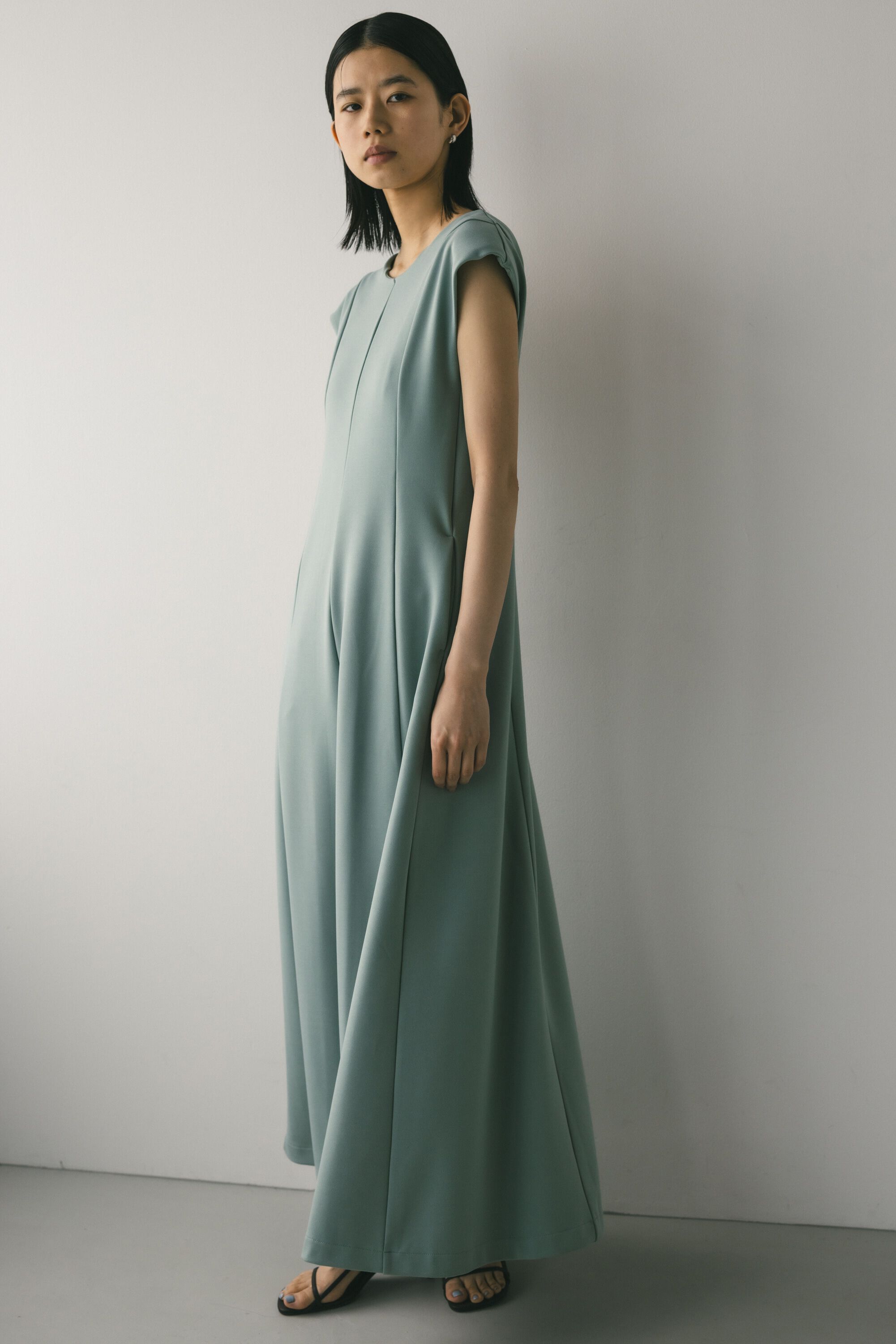 STYLEMIXER「バックオープンショルダーカットワンピース」|ワンピース|