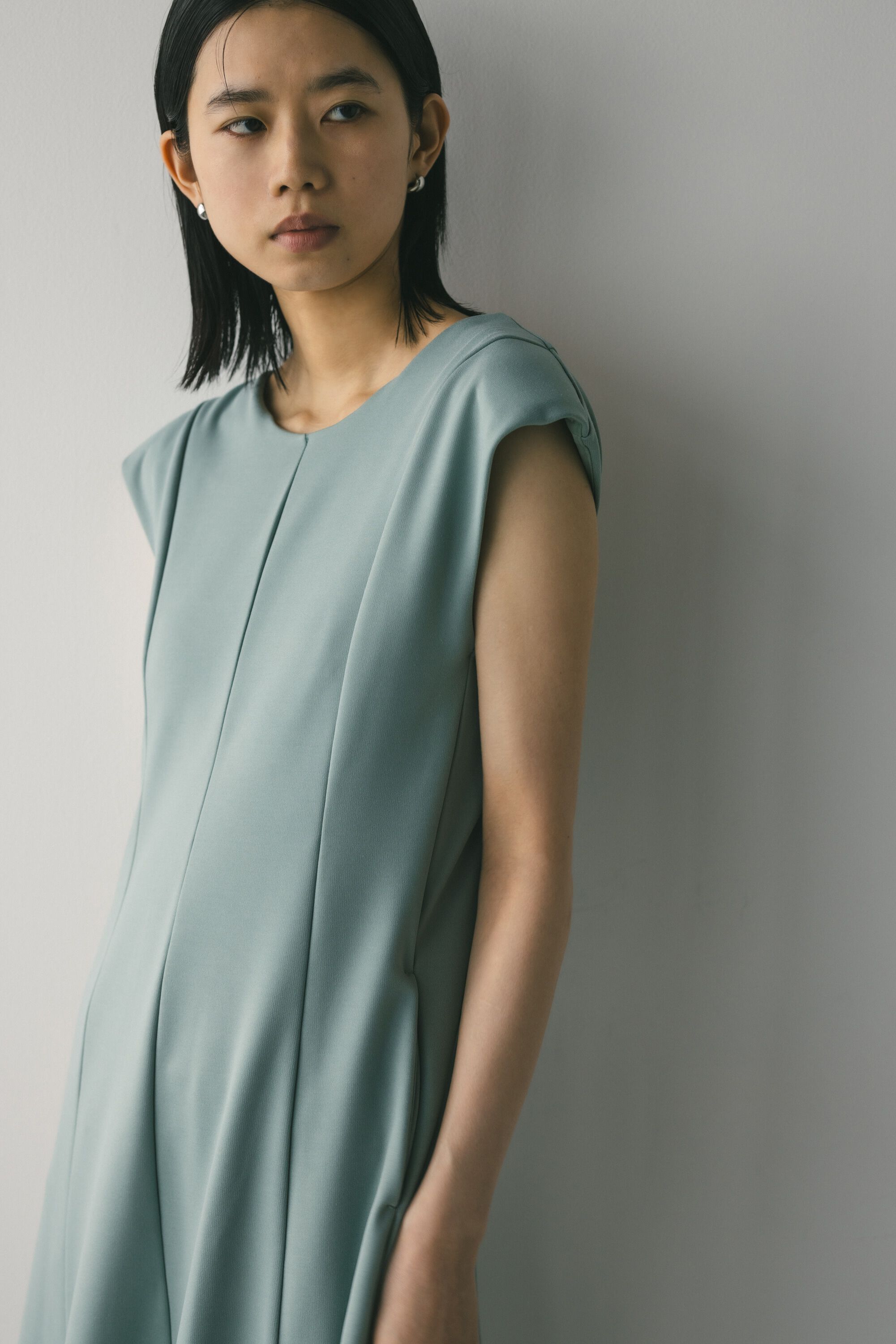 STYLEMIXER「バックオープンショルダーカットワンピース」|ワンピース|