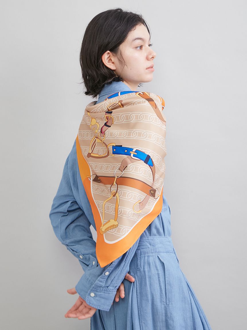 Mila Owen「ベルトモチーフ柄スカーフ」|バンダナ・スカーフ|