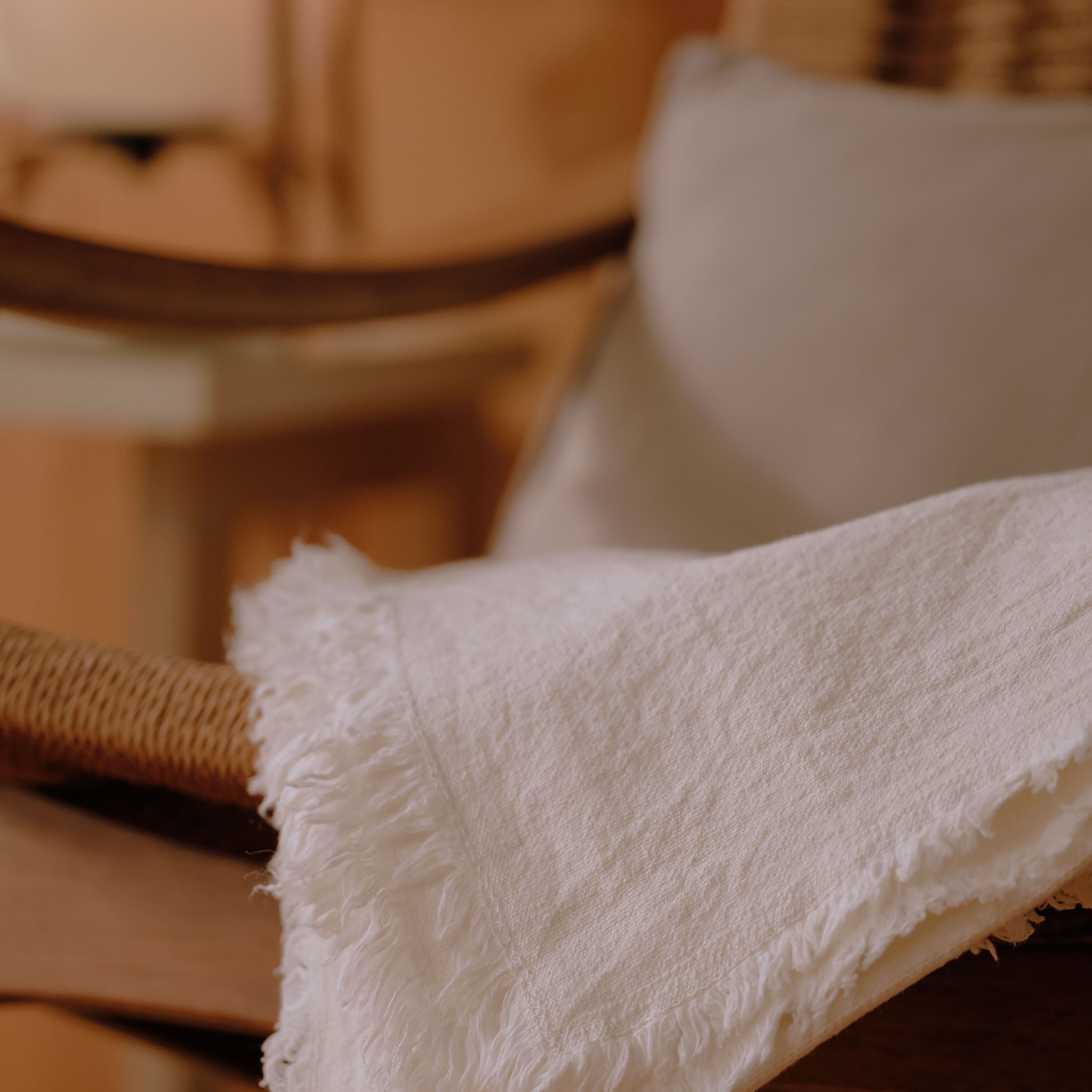 アットアロマ「スキンオンフレグランス カーミングベール」|アロマ・ルームフレグランス|