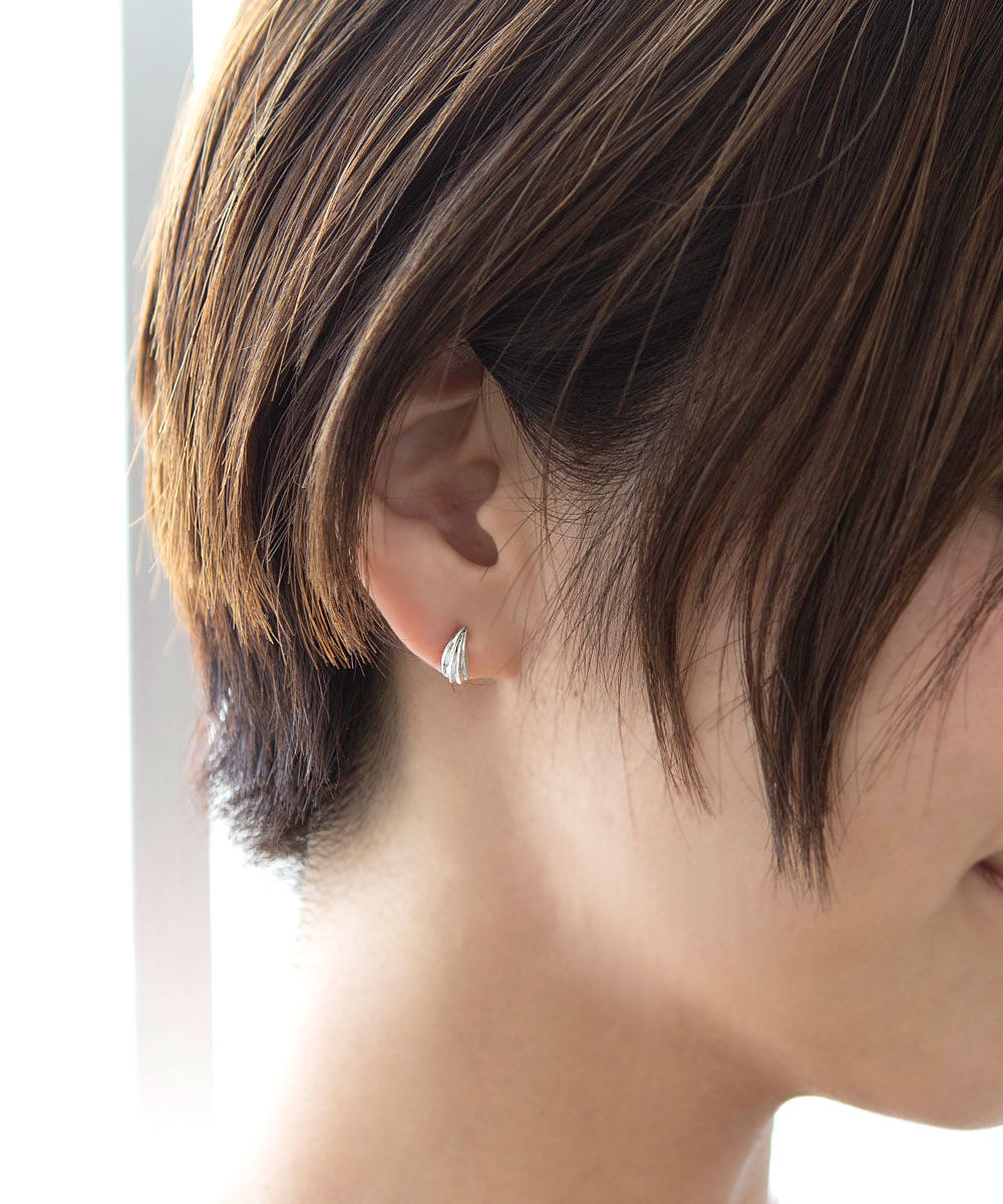 colleca la「ノンホール・ウィングドロップのイヤリング」|イヤリング|