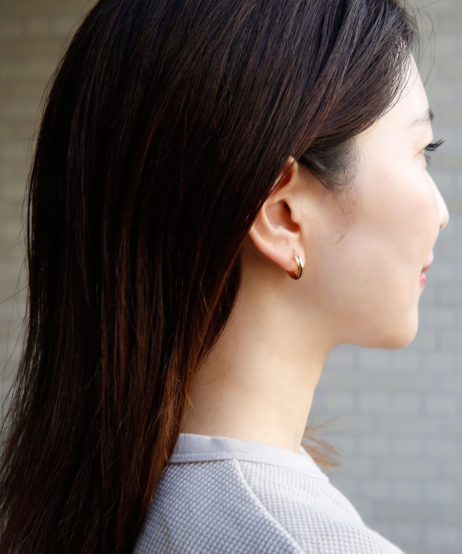 colleca la「ノンホール・2連クロス樹脂フープイヤリング」|イヤリング|