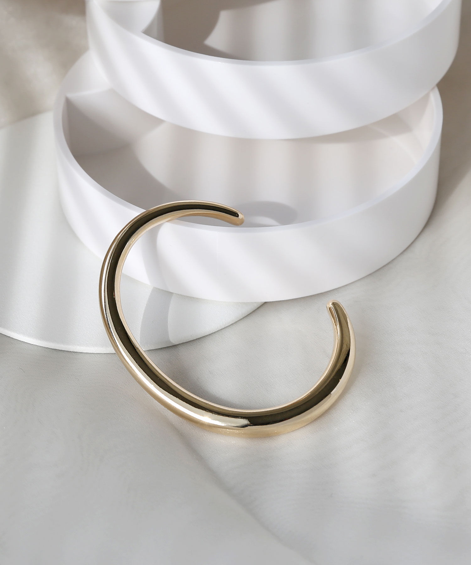 colleca la「カーブラインメタルバングル」|ブレスレット・バングル|ゴールド